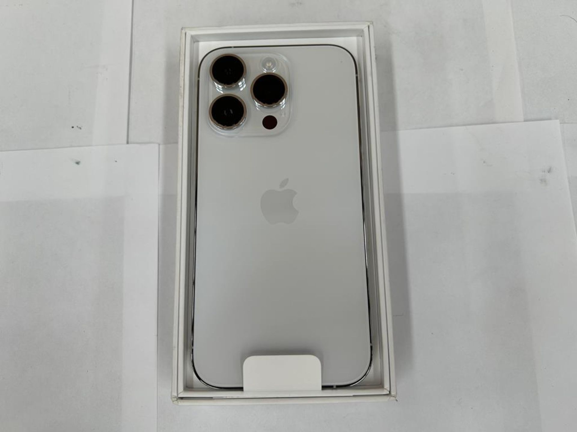 (NUEVO) Celular Marca APPLE, Modelo iPhone 14 PRO, Serie CWT2YT62LD, con capacidad de 256 GB, Color - Image 4 of 9