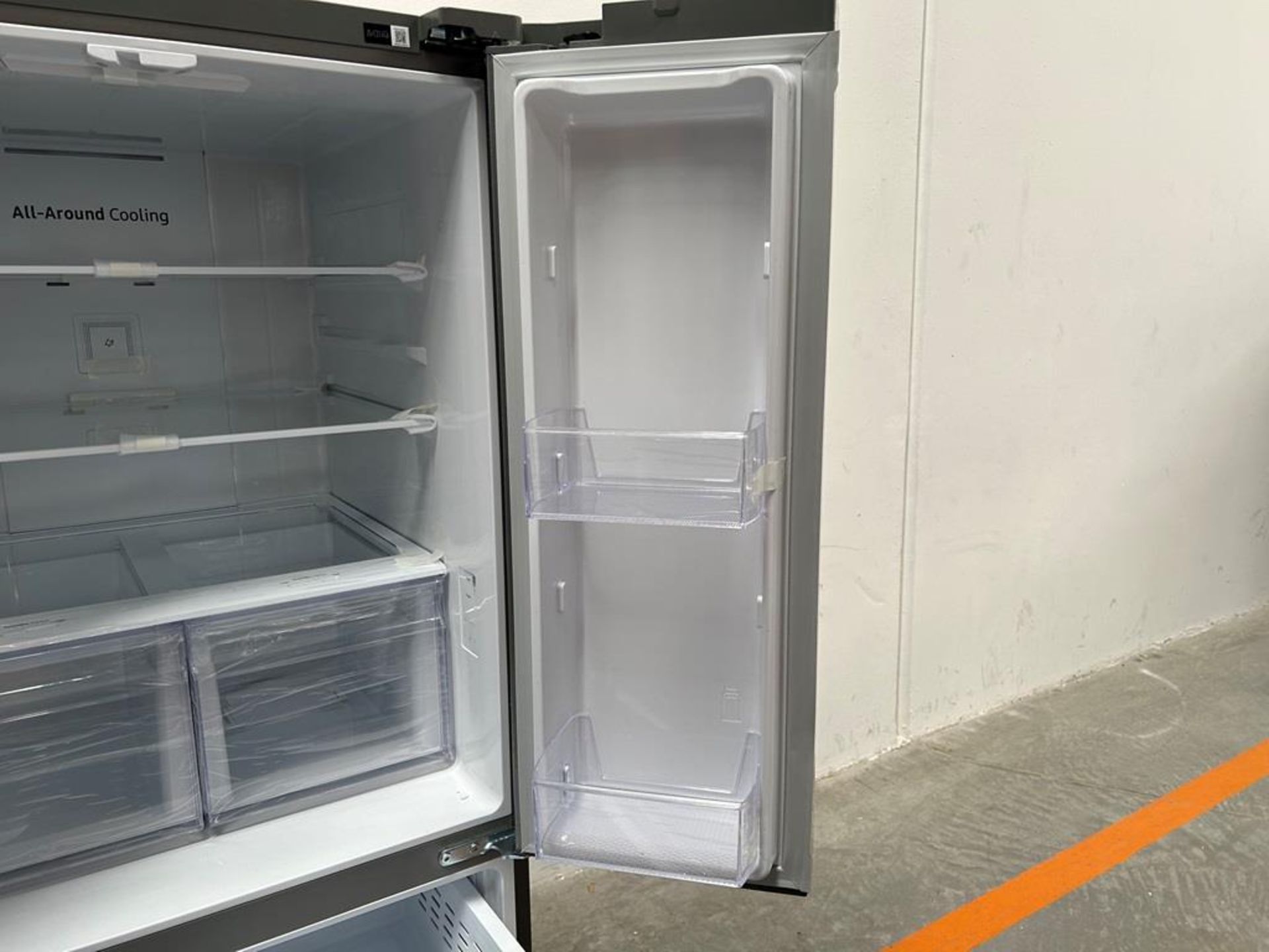 (NUEVO) Refrigerador Marca SAMSUNG, Modelo RF22A4010S9, Serie 00216L, Color GRIS - Image 6 of 11