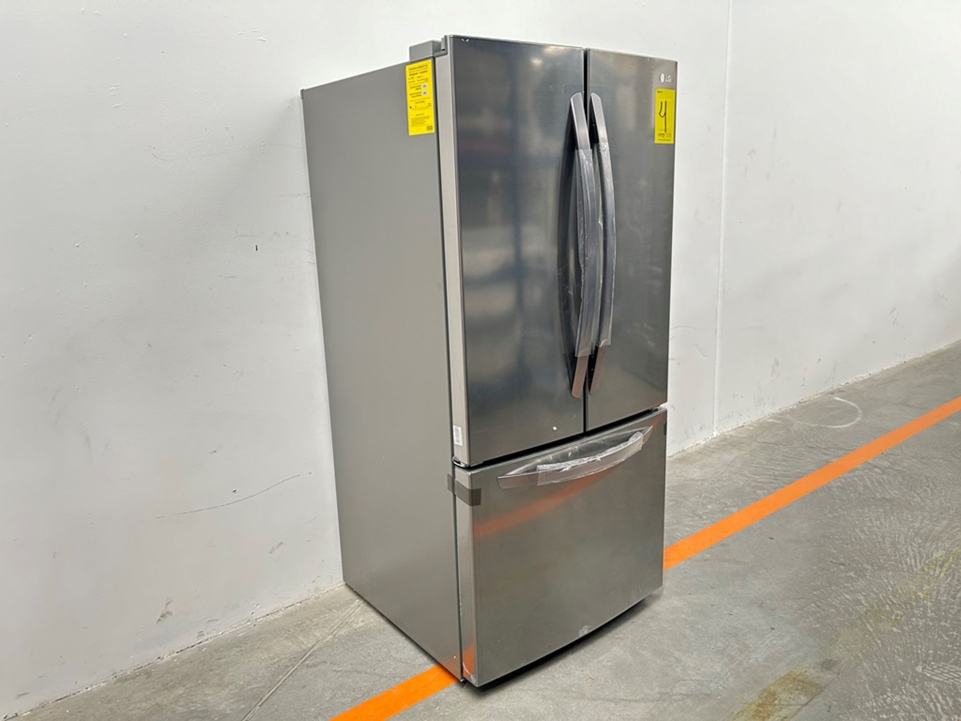 (NUEVO) Refrigerador Marca LG, Modelo GM65BGSK, Serie A30018, Color GRIS - Image 3 of 11