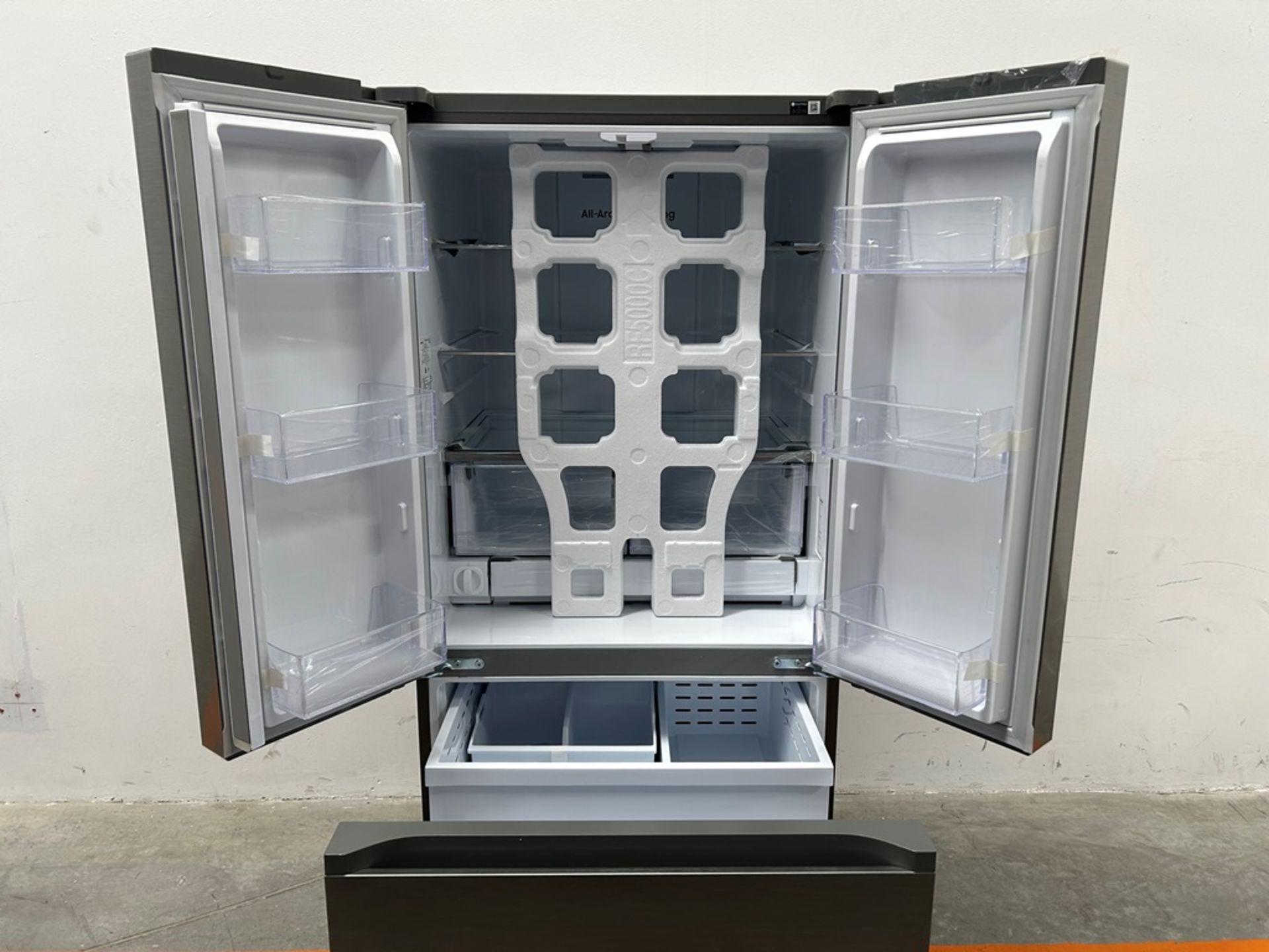(NUEVO) Refrigerador Marca SAMSUNG, Modelo RF25C5151S9, Serie 00634V, Color GRIS - Image 4 of 11