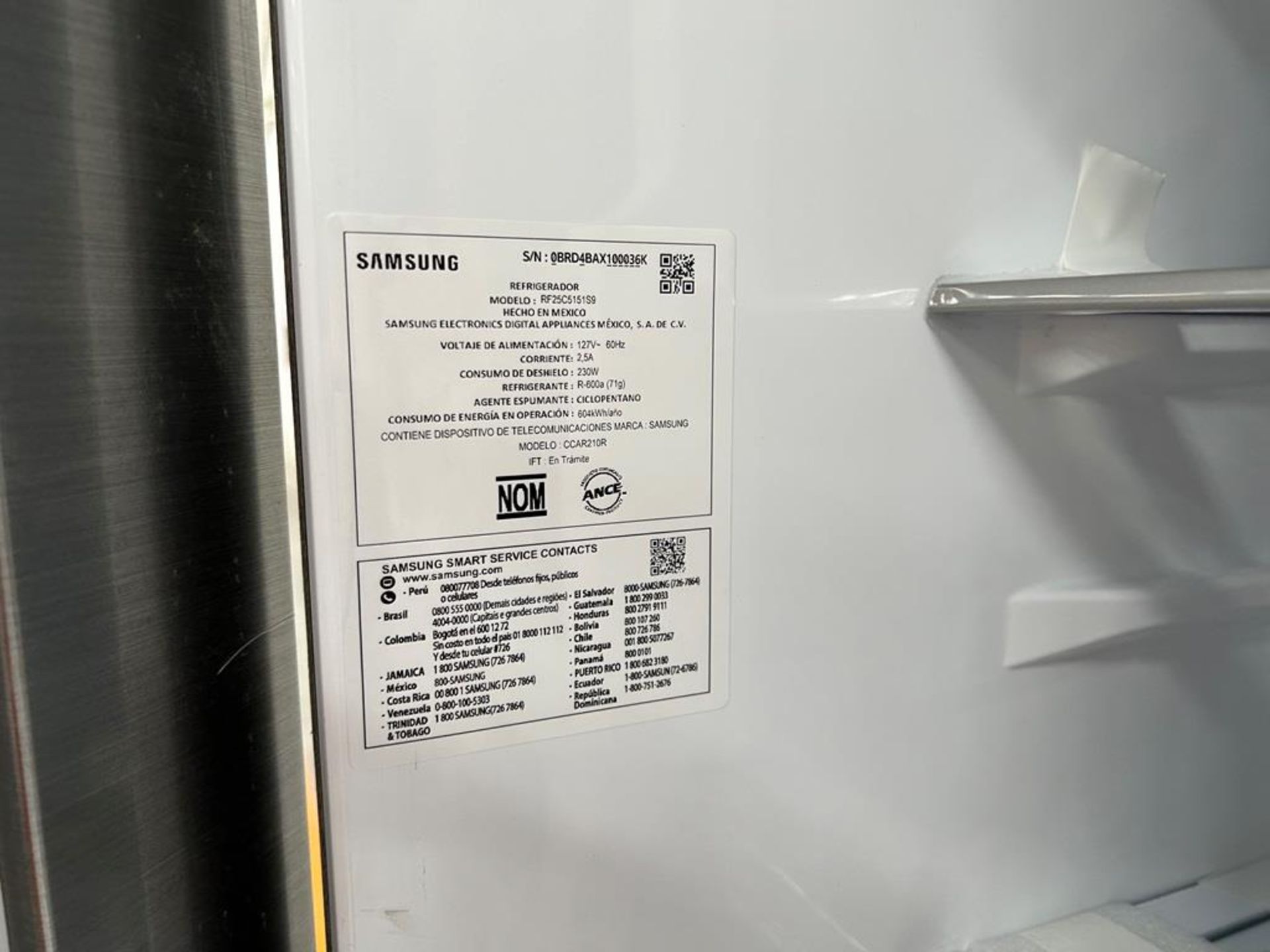 (NUEVO) Refrigerador Marca SAMSUNG, Modelo RF25C5151S9, Serie 100036K, Color GRIS - Image 5 of 7