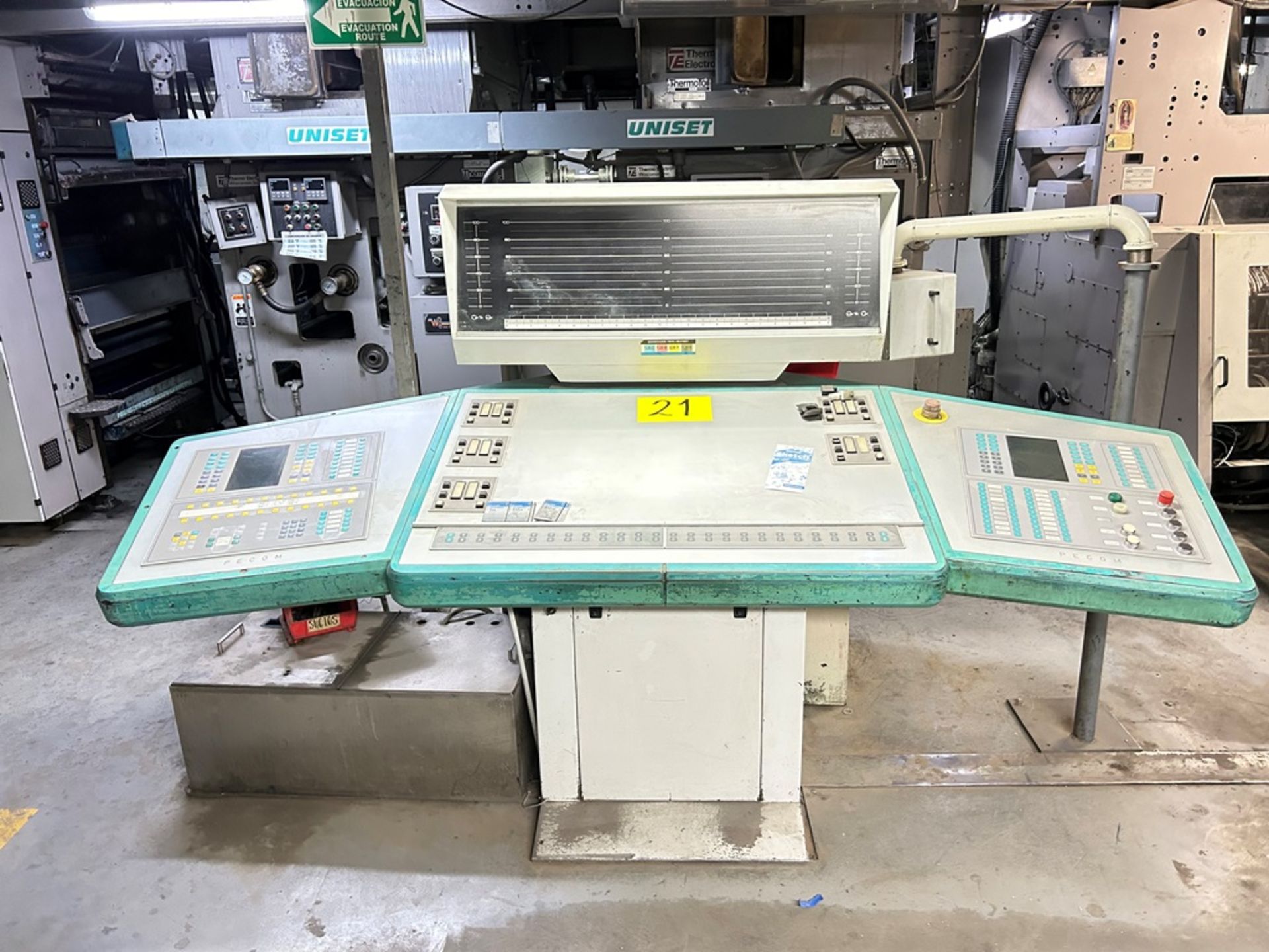 MAN ROLAND rotary printing machine, Model UNISET 60, Serial No. 11191, Year 2000, 400V, consisting - Image 31 of 37