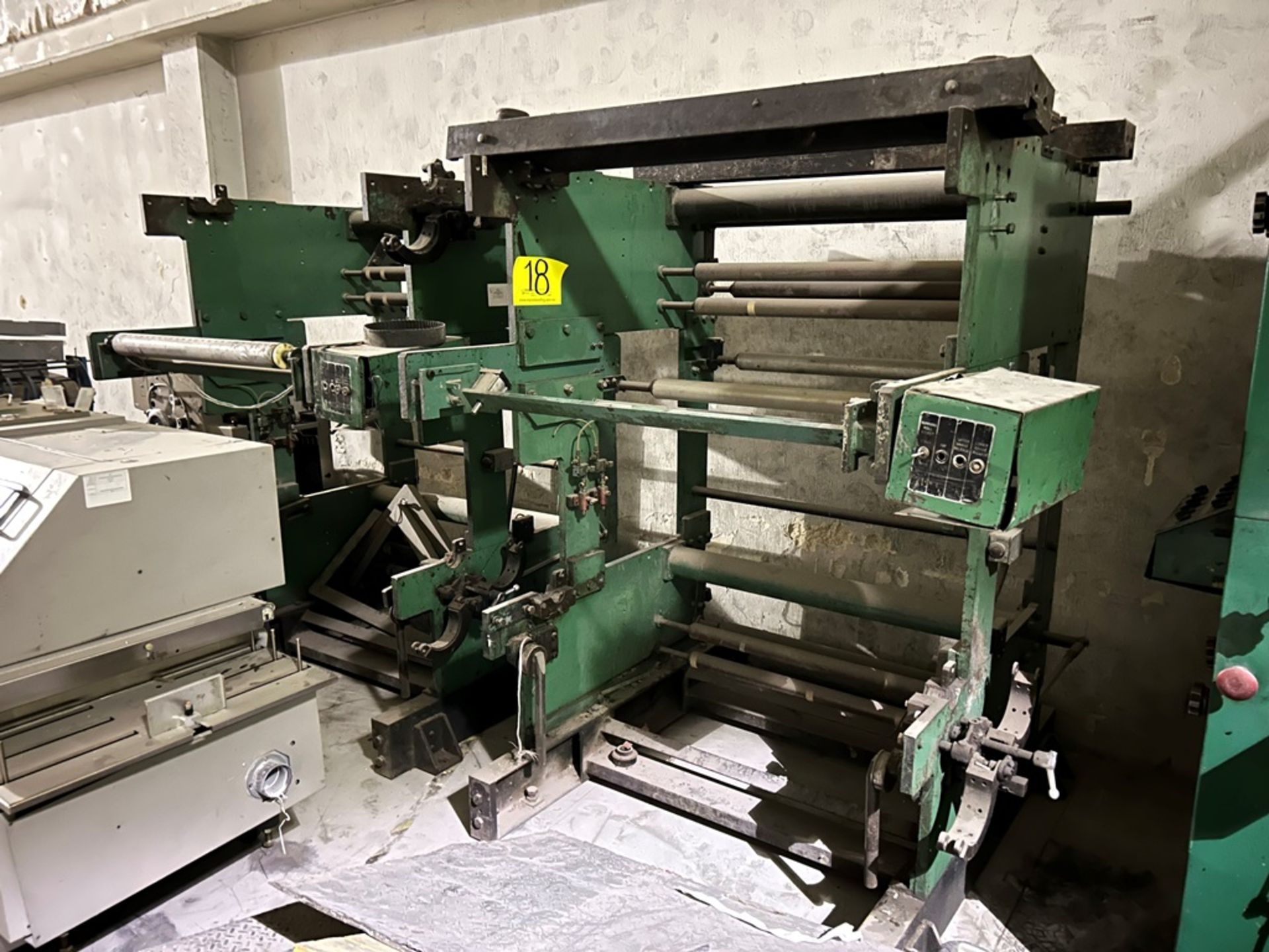 NEWS KING rotary printing machine, Model KING PRESS KJ8, Serial No. P2680-1.F21C2-9-89 CM-1000, Yea - Image 11 of 14