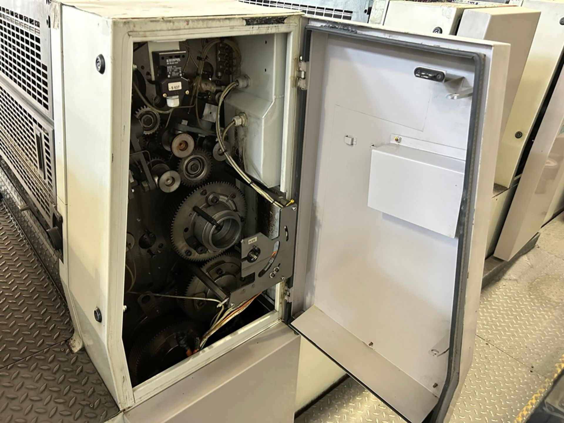 MAN ROLAND Printing Machine (Flatbed Press), Model R305 N 5/0 1/4, Serial No. 28605B, Year 2000, 22 - Image 7 of 16