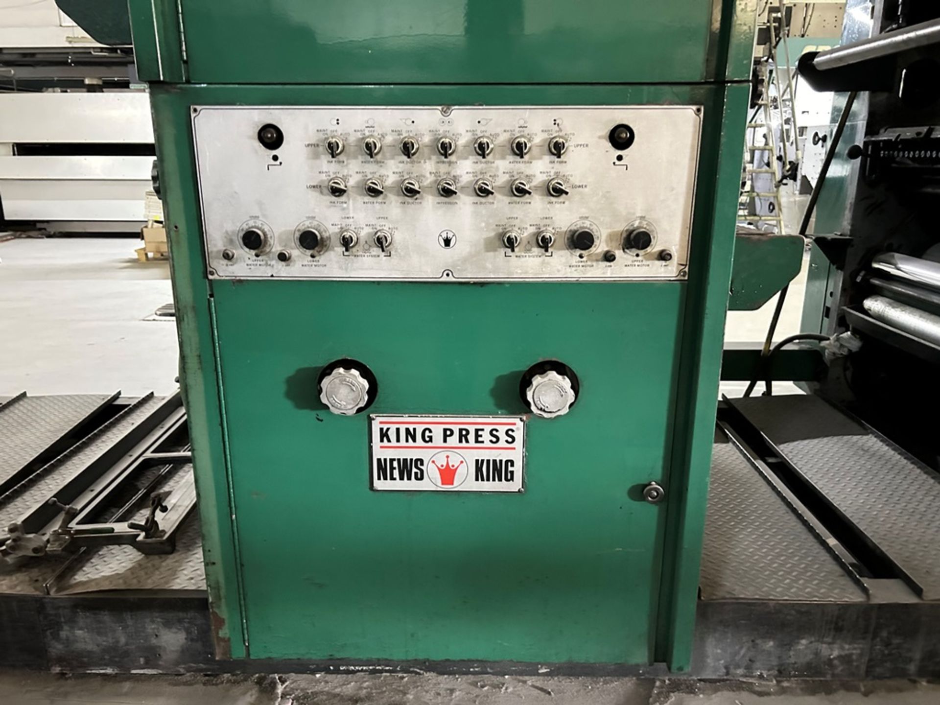 NEWS KING rotary printing machine, Model KING PRESS KJ8, Serial No. P2680-1.F21C2-9-89 CM-1000, Yea - Image 12 of 14