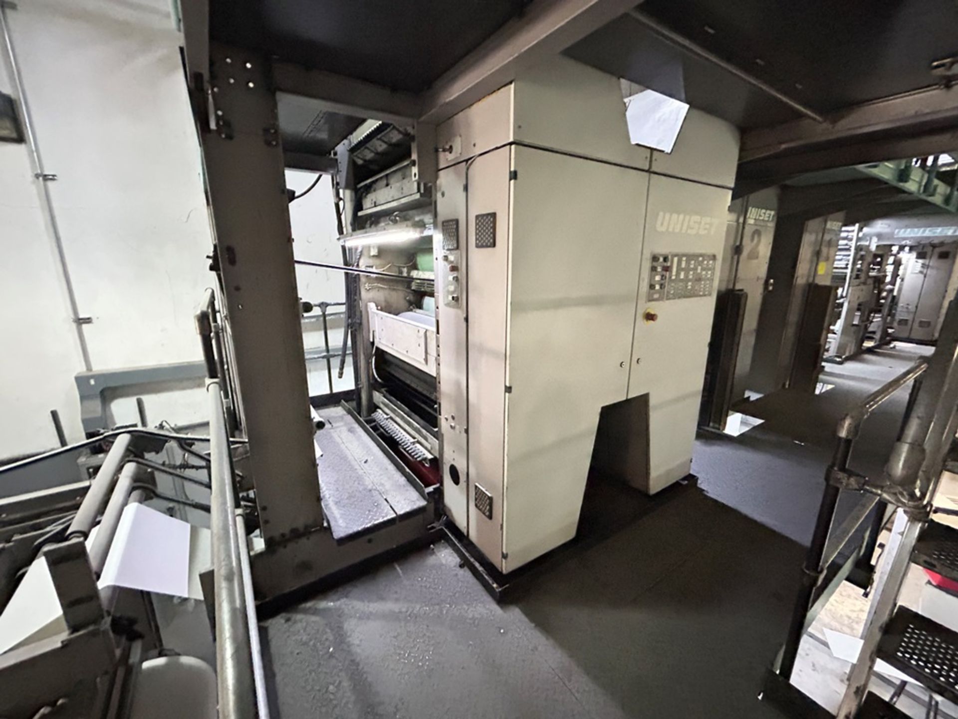 Máquina de impresión rotativa Marca MAN ROLAND, Modelo UNISET 60, No de serie 11191, Año 2000, 400V - Image 9 of 37