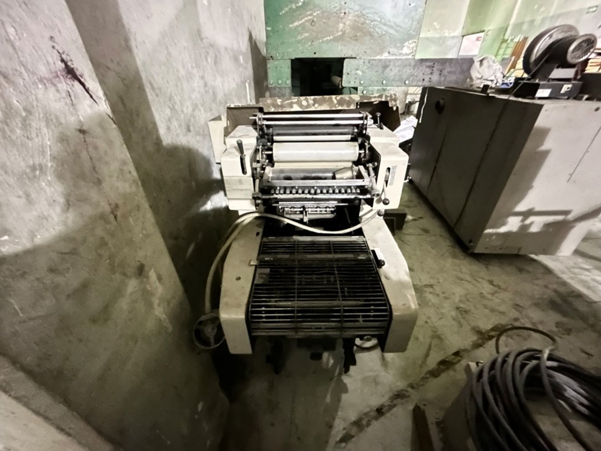 RYOBI flatbed printer, Model 2800CB, Serial No. 17629, Year 1982, 220V, One ink printing. / Impreso - Image 3 of 12