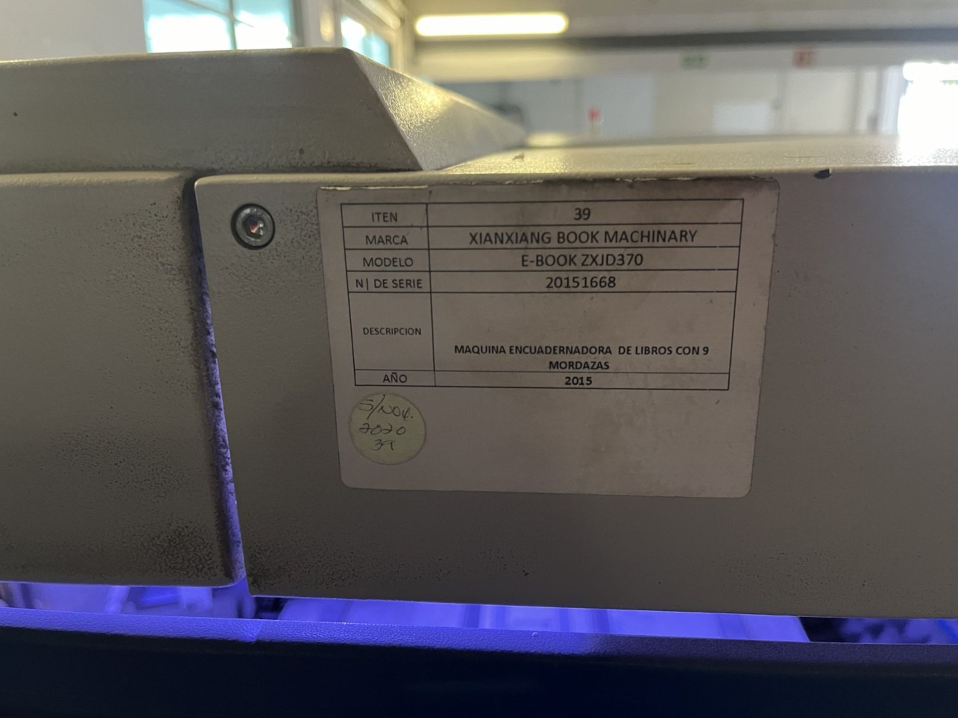 XINXIANG BOX MACHINARY 9 jaw book binding machine, Model E-BOOK ZXJD370, Serial No. 20151668, Year - Image 23 of 27