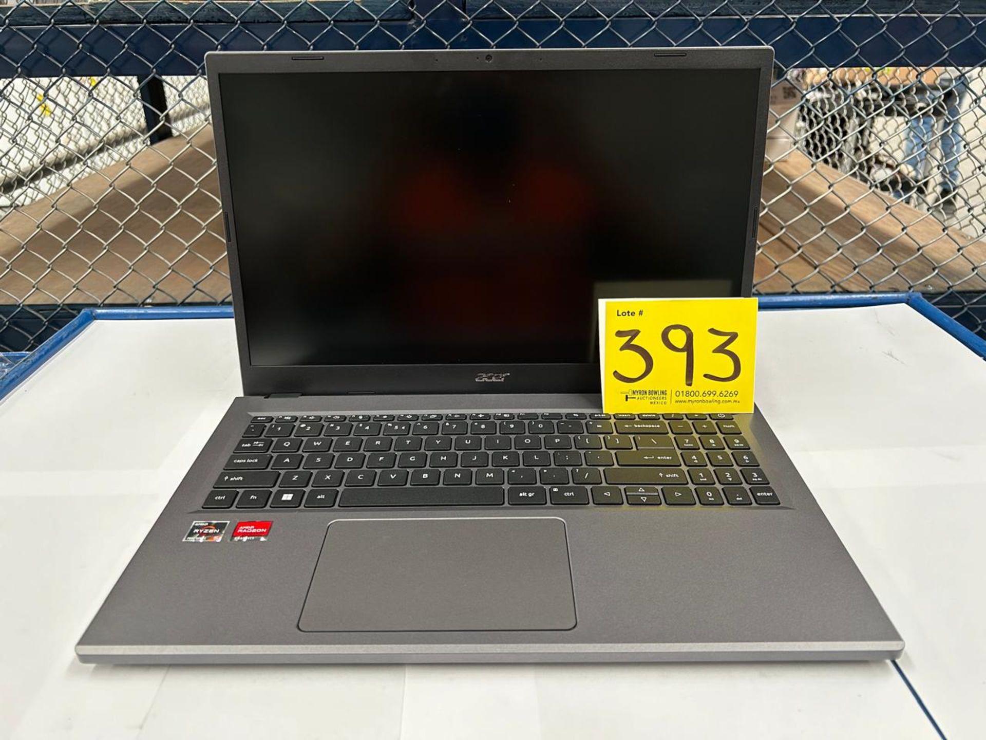 Laptop Marca ACER, Modelo EX-215-23, Serie 618135, Color GRIS, AMD Ryzen 5, 8GB en RAM, 512GB de Al