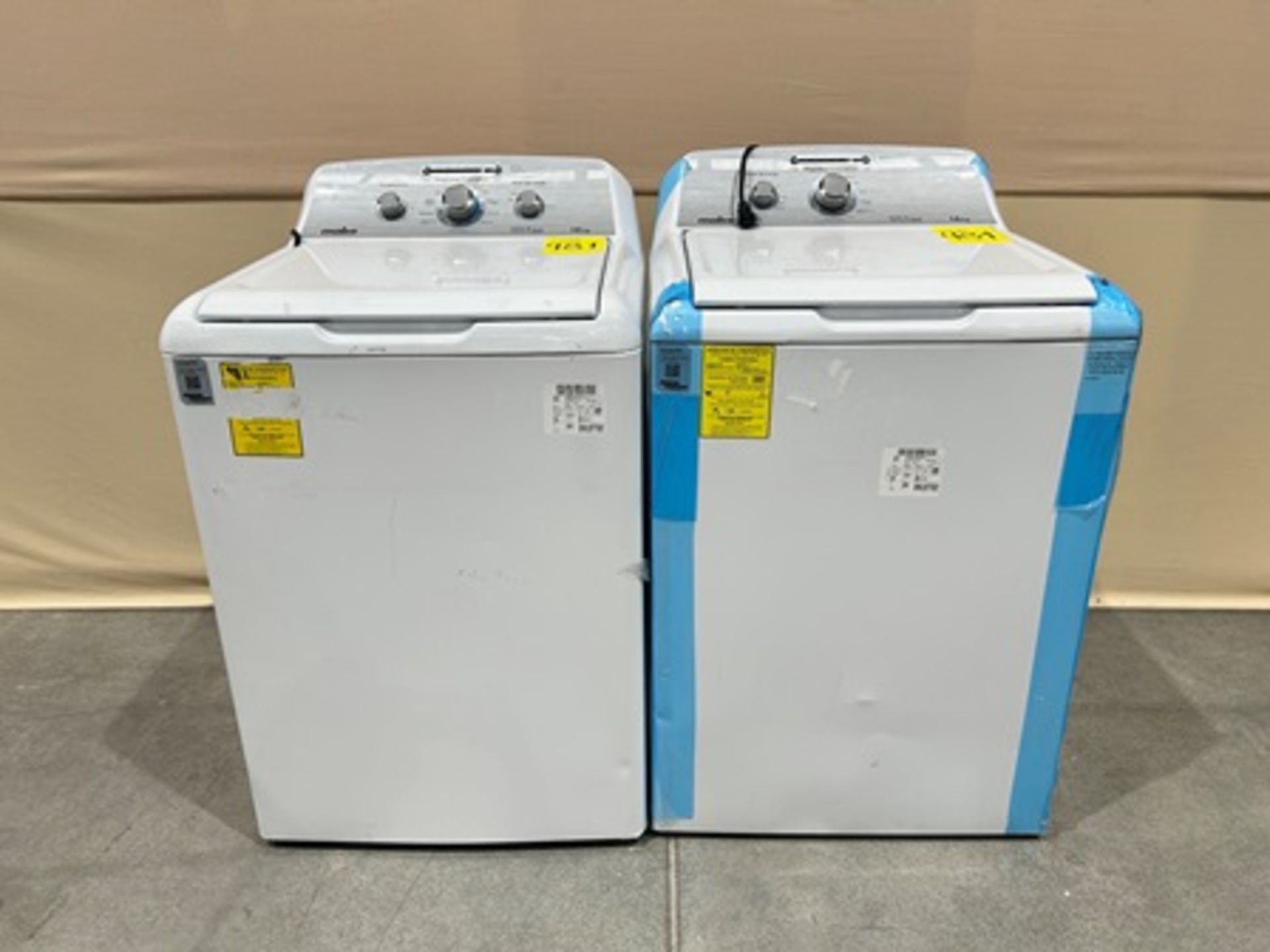 Lote de 2 lavadoras contiene: 1 Lavadora de 18 KG Marca MABE, Modelo LMA78113CBAB01, Serie S45302,