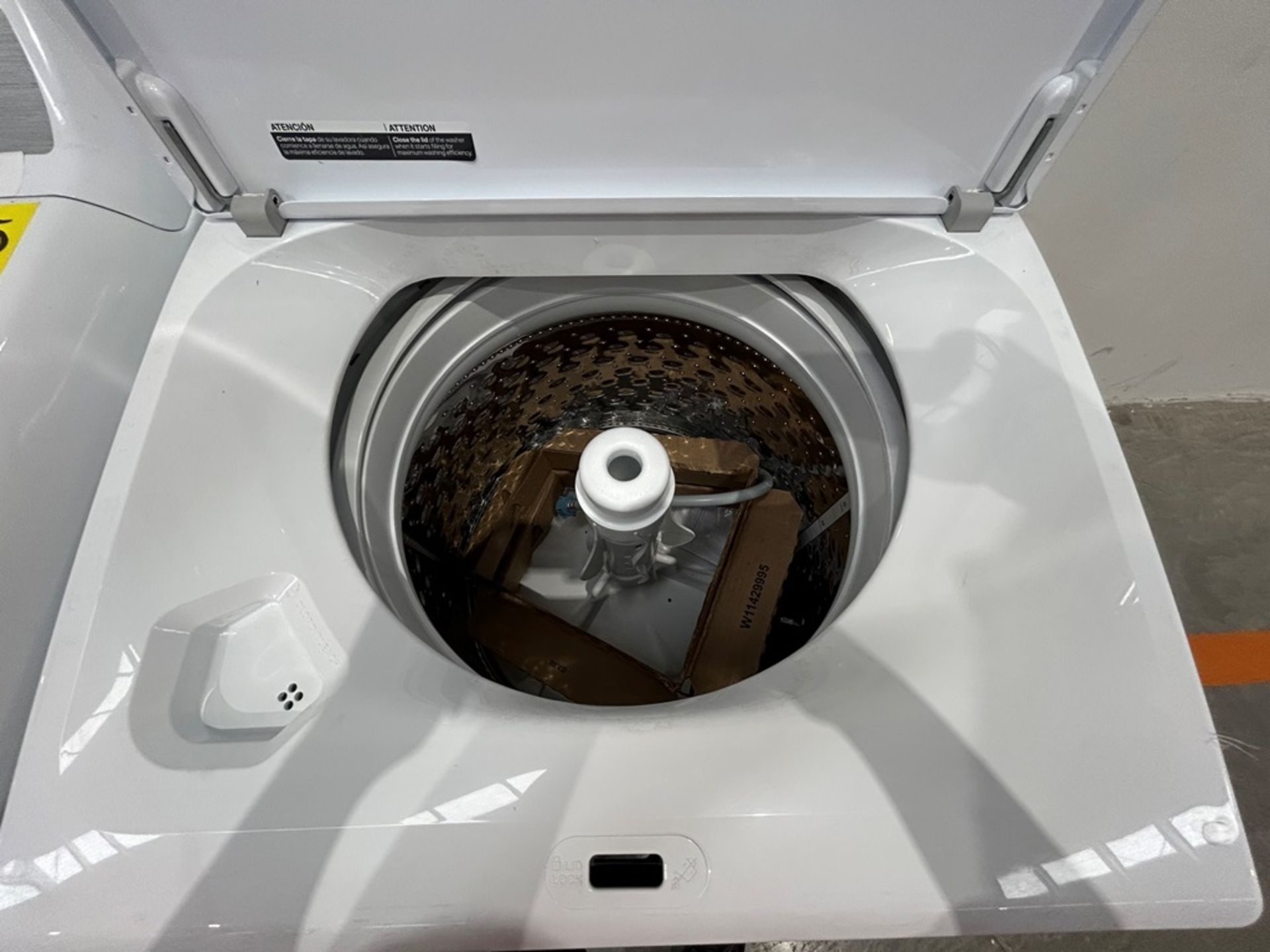 Lote de 1 lavadora y una Secadora contiene: 1 Lavadora de 16kg Marca WHIRLPOOL, Modelo 8MWTW1612MJQ1 - Image 4 of 10