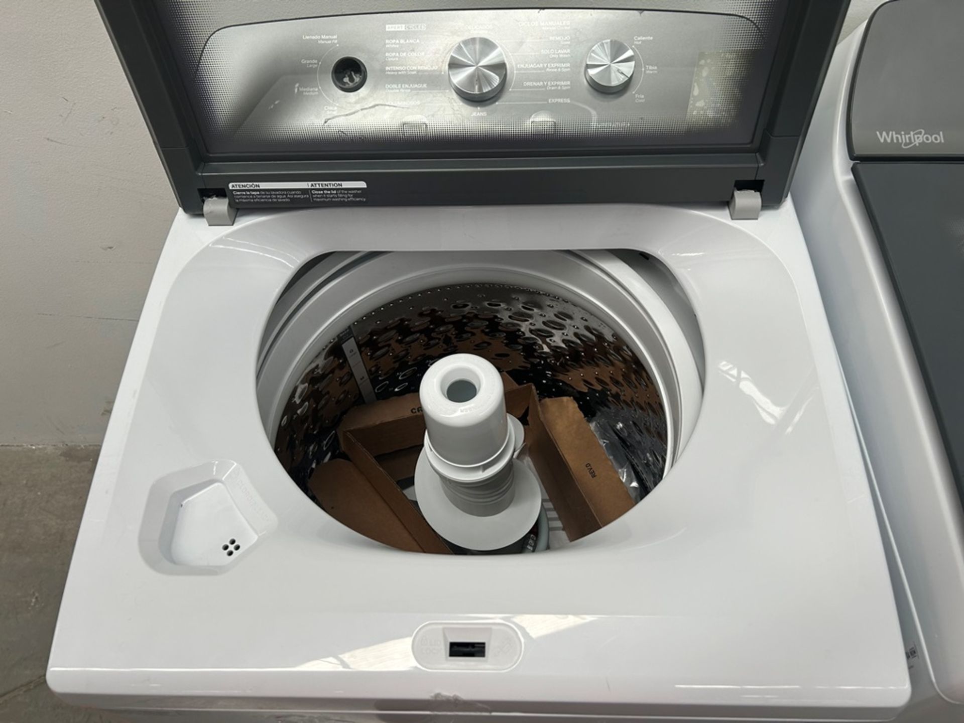 Lote de 2 lavadoras contiene: 1 Lavadora de 20 KG, Marca WHIRPOOL, Modelo 8MWTW2023WPM0, Serie 8270 - Image 5 of 11