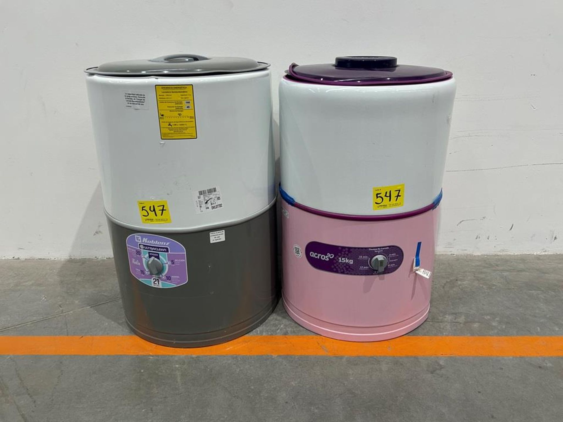 Lote de 2 lavadoras contiene: 1 Lavadora de 21KG Marca KOBLENZ, Modelo LRKF21P, Serie 031977, Color