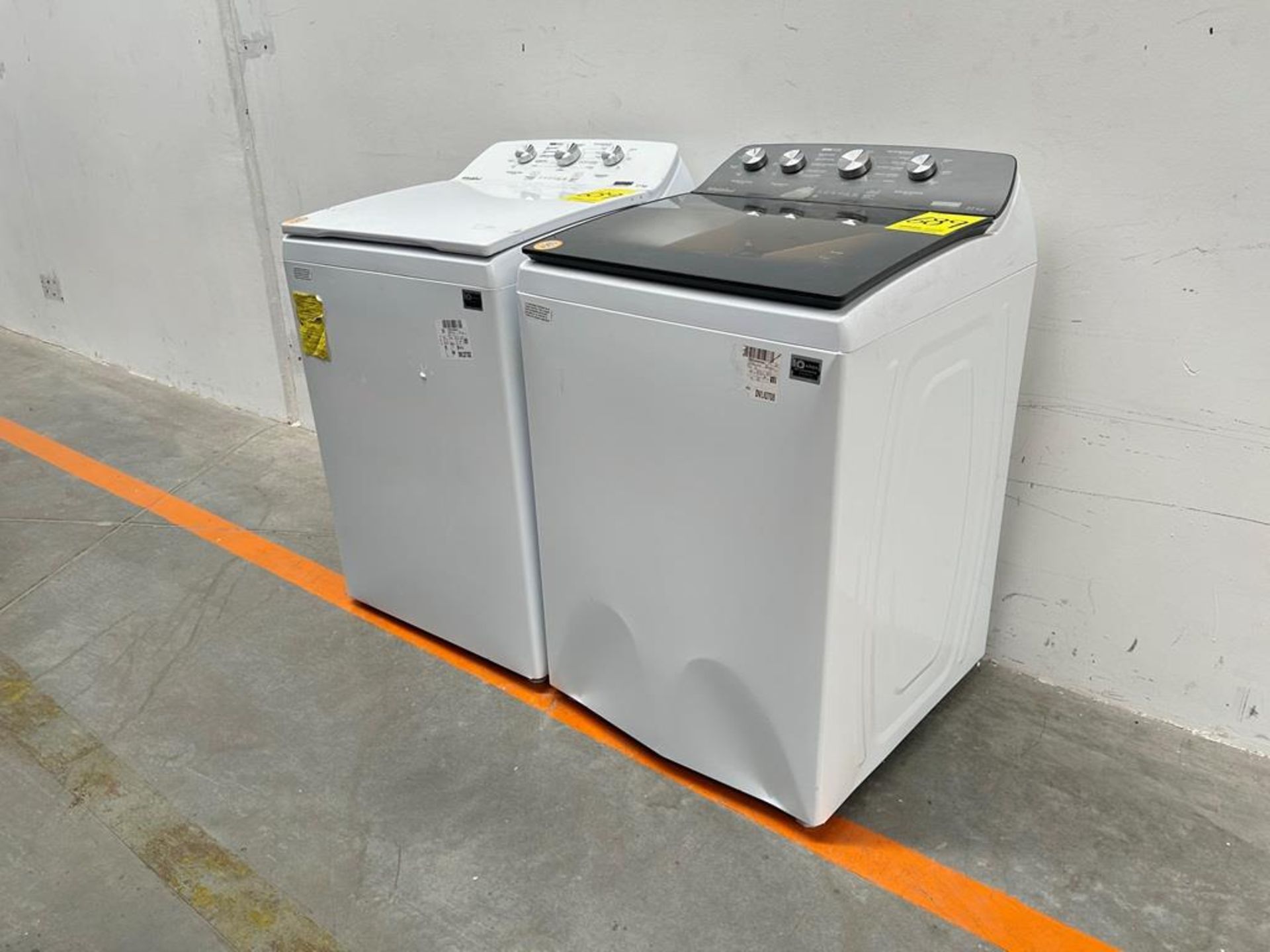 Lote de 2 lavadoras contiene: 1 Lavadora de 22 KG Marca WHIRLPOOL, Modelo 8MWTW22224WJM0, Serie 255 - Image 3 of 10
