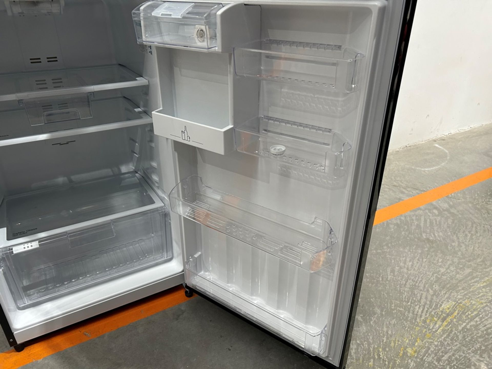 Refrigerador con dispensador de agua Marca MABE, Modelo RMS510IAMRP, Serie 06841, Color NEGRO - Image 9 of 12