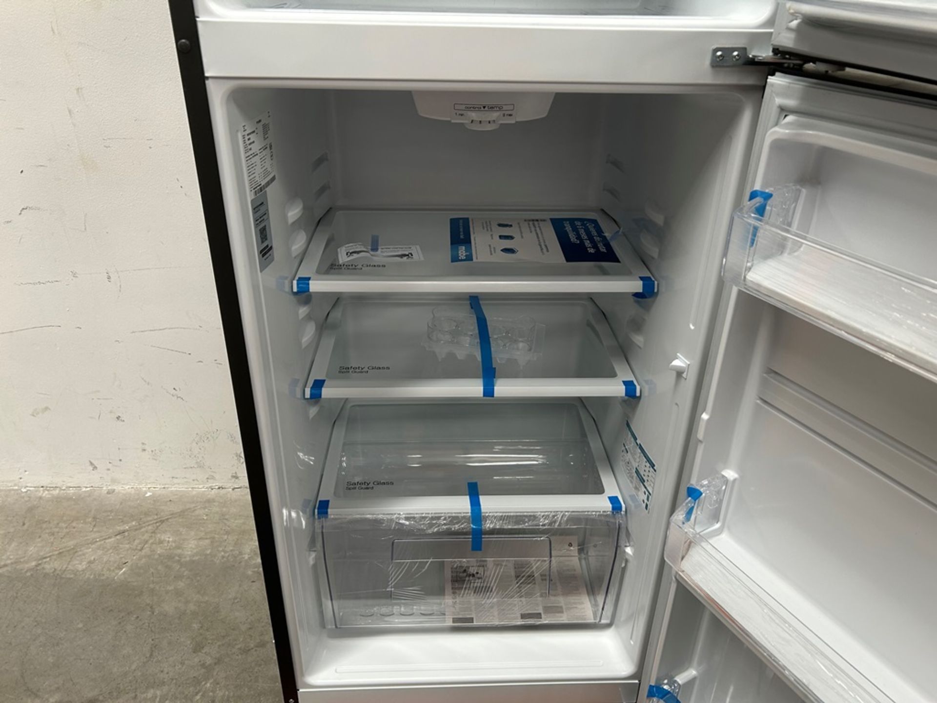 Lote de 2 refrigeradores contiene: 1 refrigerador Marca MABE, Modelo RME360FVMRMA, Serie 816455, Co - Image 14 of 18