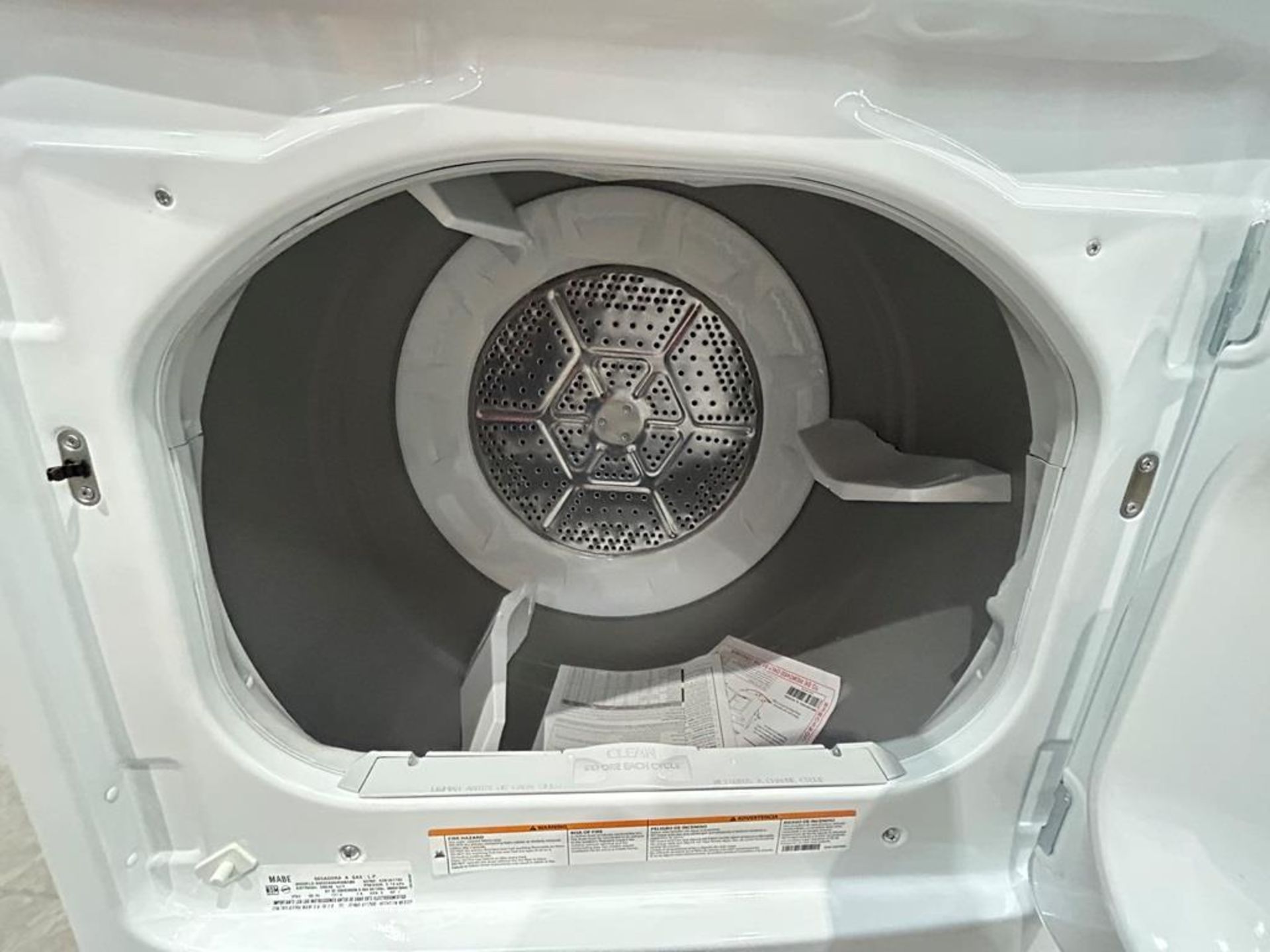 Lote de 1 lavadora y una Secadora contiene: 1 Lavadora de 16kg Marca WHIRLPOOL, Modelo 8MWTW1612MJQ1 - Image 5 of 10