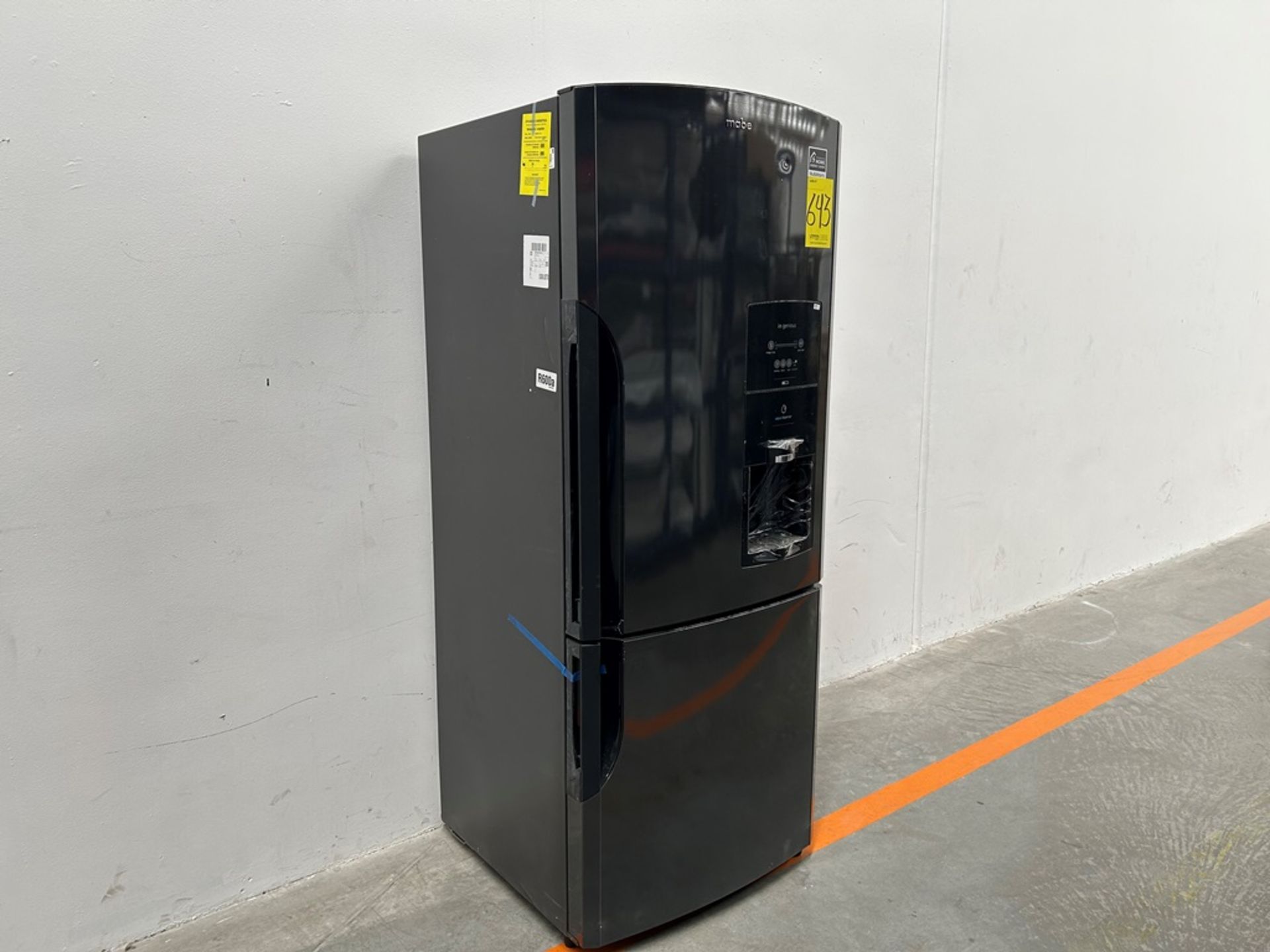 Refrigerador con dispensador de agua Marca MABE, Modelo RMS510IJMRP, Serie 407168, Color NEGRO (Fav - Image 3 of 12