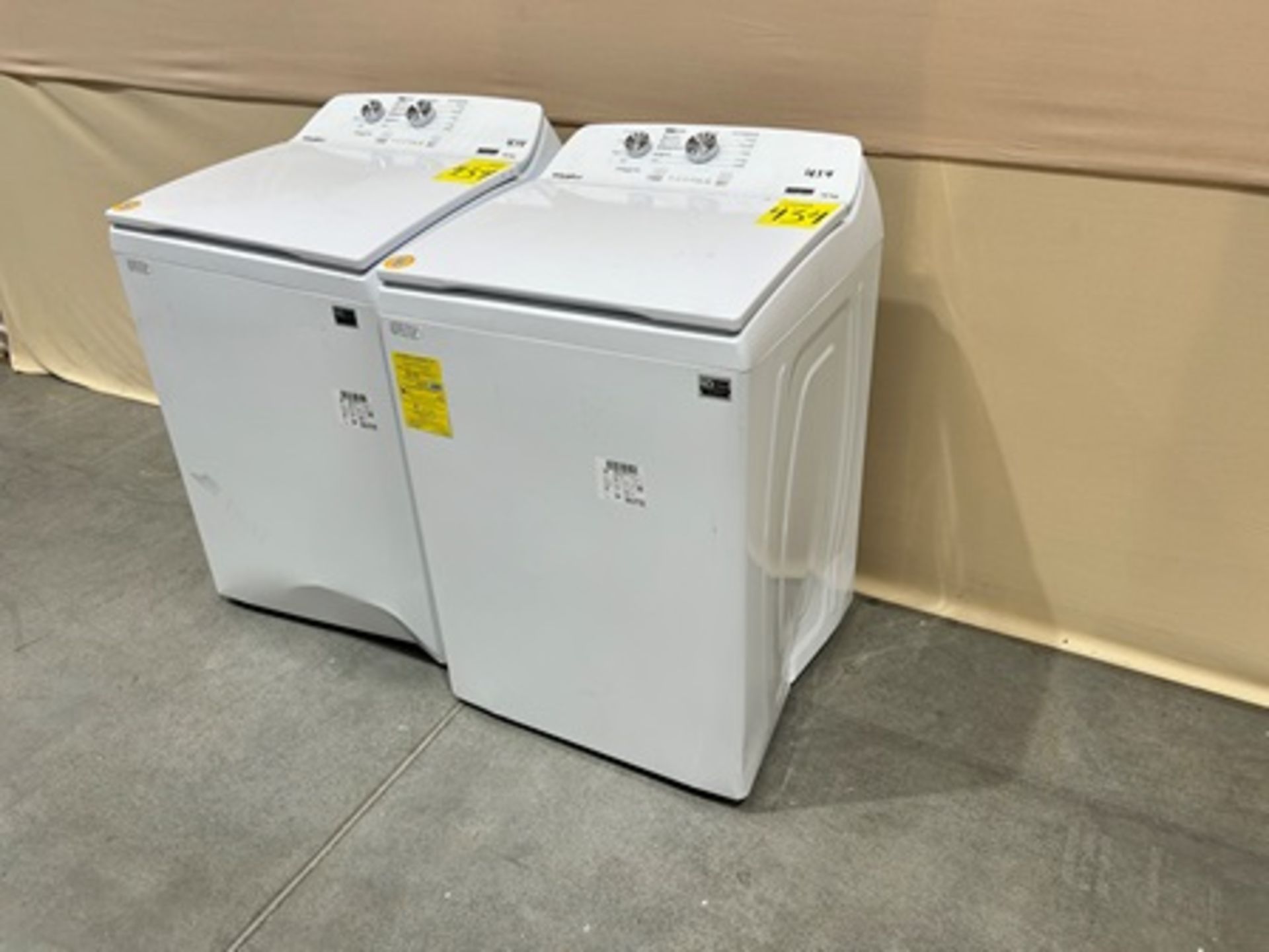 Lote de 2 lavadoras contiene: 1 Lavadora de 16 KG Marca WHIRPOOL, Modelo 8MWTW1612MJQ1, Serie 32384 - Image 3 of 8