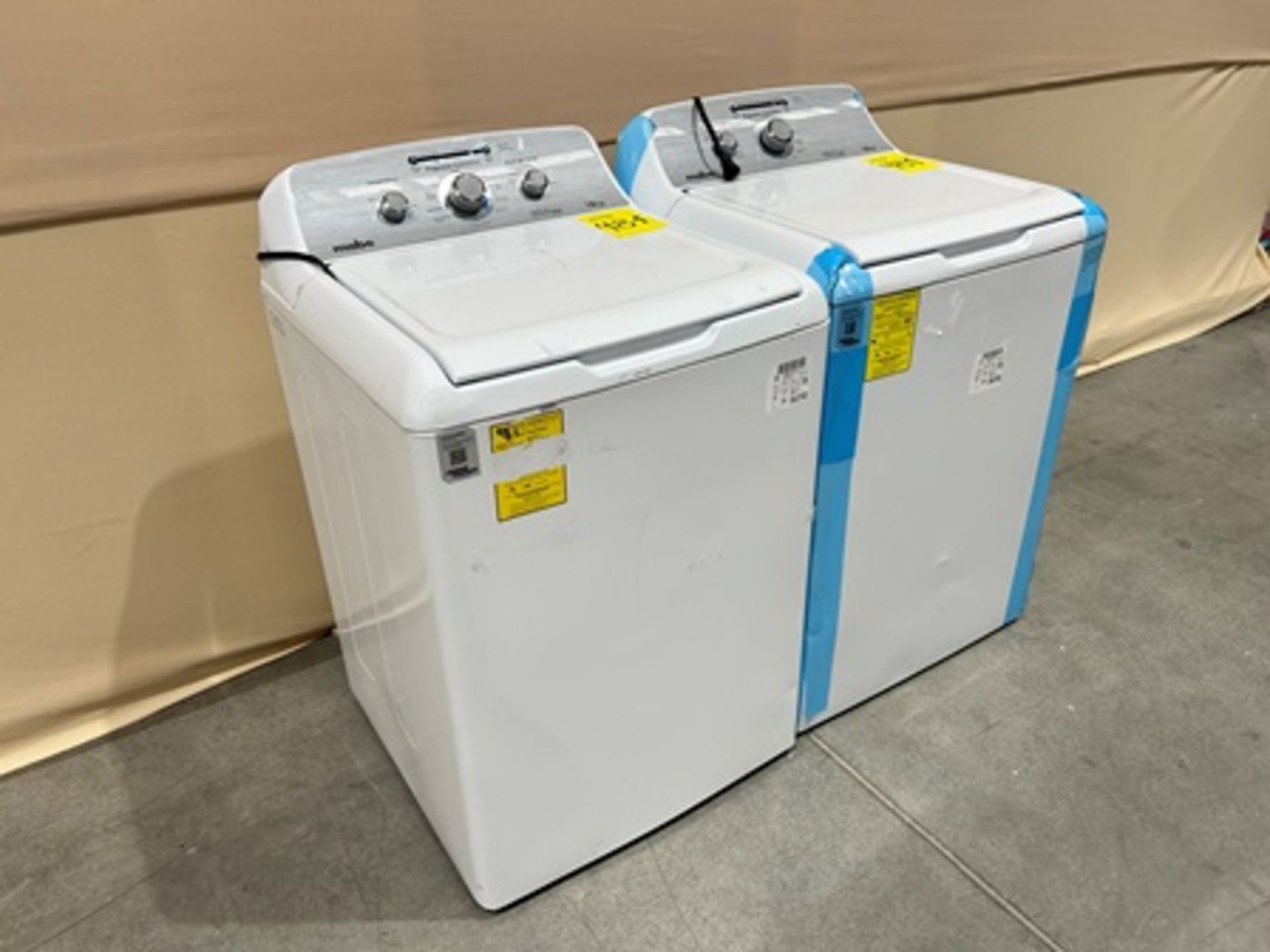 Lote de 2 lavadoras contiene: 1 Lavadora de 18 KG Marca MABE, Modelo LMA78113CBAB01, Serie S45302, - Image 2 of 10
