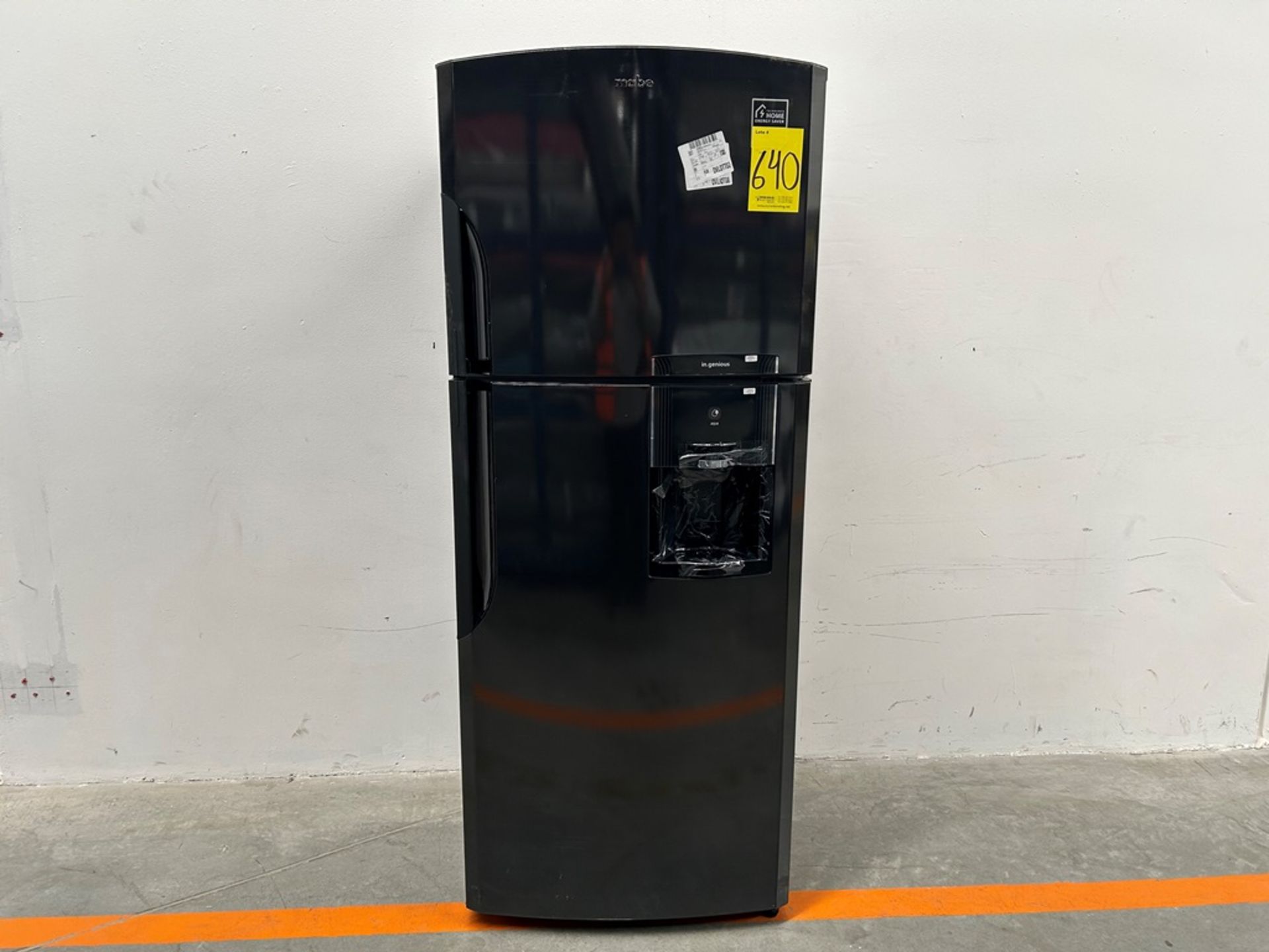 Refrigerador con dispensador de agua Marca MABE, Modelo RMS510IAMRP, Serie 04121, Color NEGRO (Favo