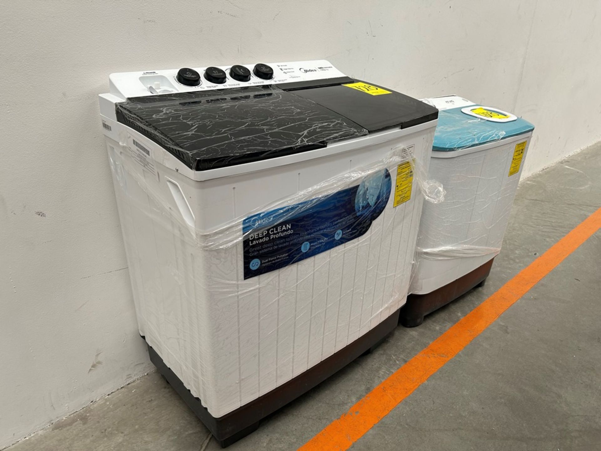 Lote de 2 lavadoras contiene: 1 Lavadora de 19 KG, Marca MIDEA, Modelo MT100W190WMX, Serie 500964, - Image 3 of 11