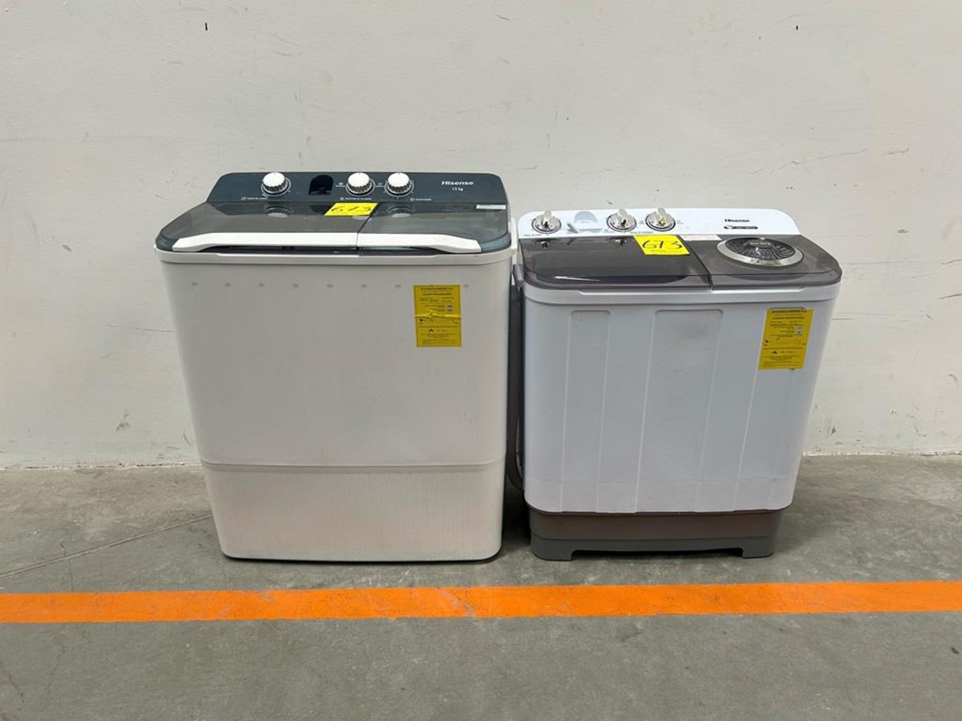 Lote de 2 lavadoras contiene: 1 Lavadora de 13 KG, Marca HISENSE, Modelo WSA301P, Serie 220983, Col