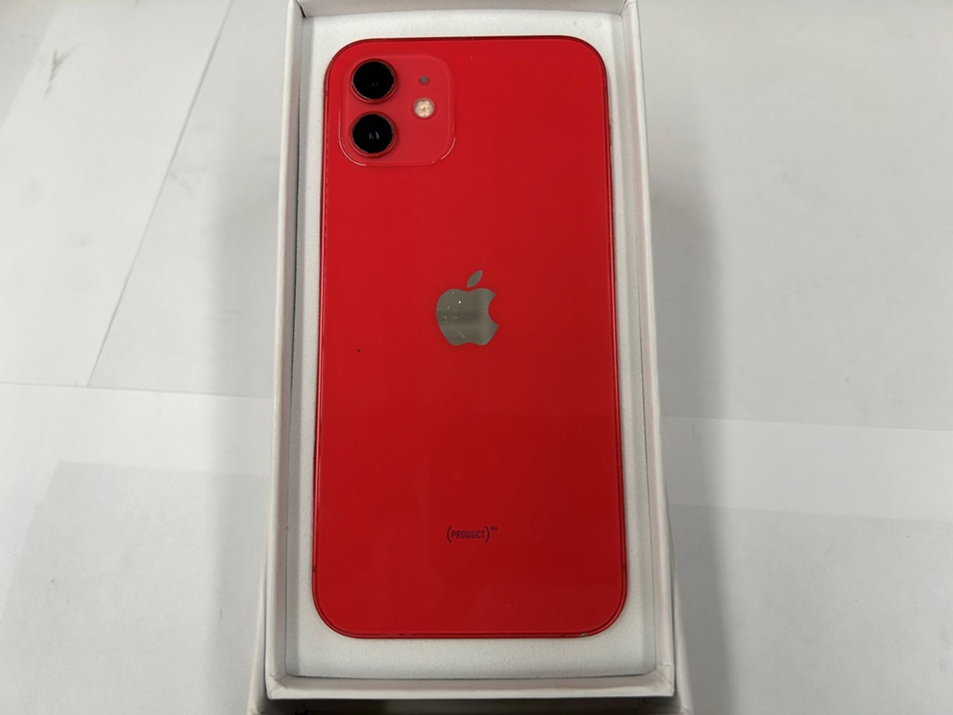 Celular Marca APPLE, Modelo iPhone 12, de 64 GB, Color ROJO (IMEI350197043544402) (Equipo de devolu - Image 5 of 8