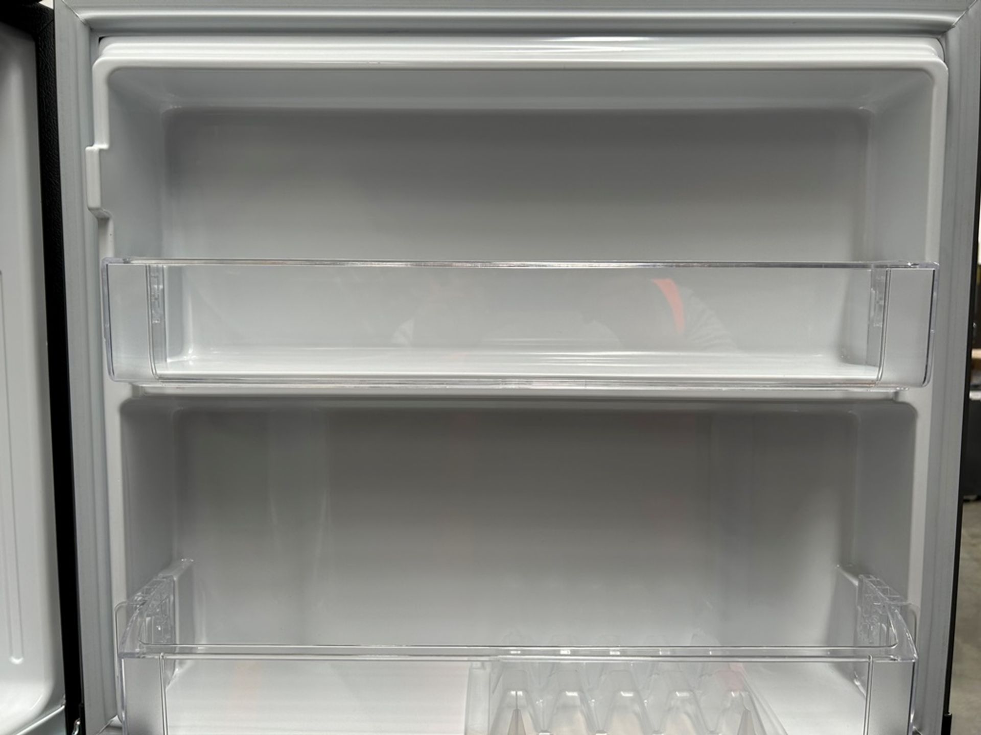 Lote de 2 refrigeradores contiene: 1 refrigerador Marca MABE, Modelo RME360PVMRM, Serie 01988, Colo - Image 12 of 18