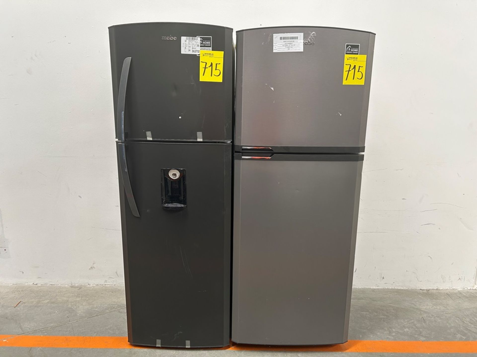 Lote de 2 refrigeradores contiene: 1 refrigerador Marca MABE, Modelo RME360FVMRMA, Serie 816455, Co