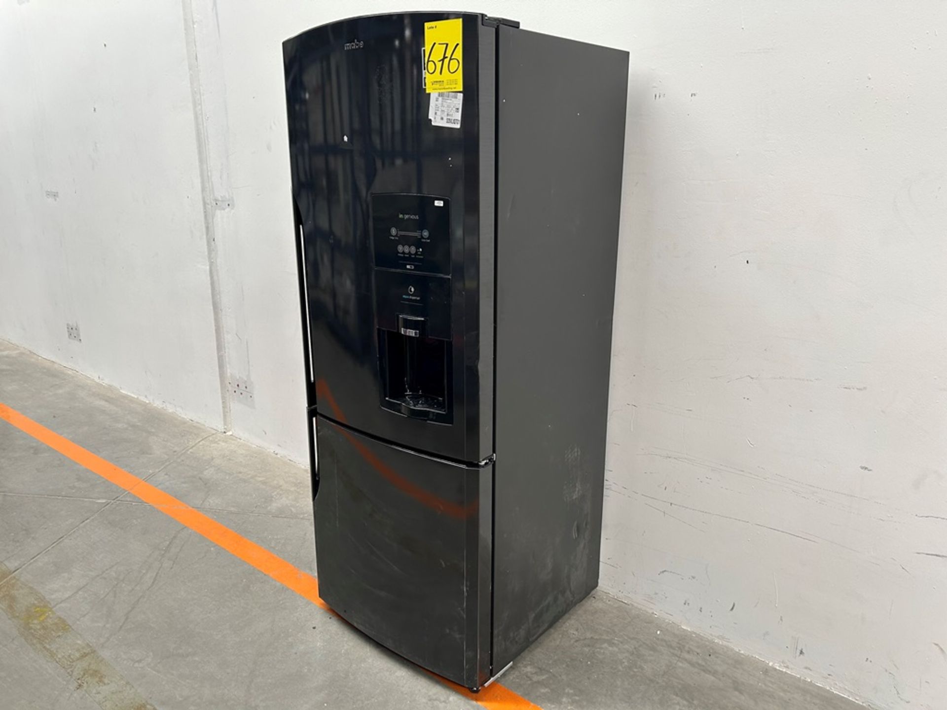Refrigerador con dispensador de agua Marca MABE, Modelo RMS520IJMRP, Serie 03036, Color NEGRO (Favo - Image 3 of 11