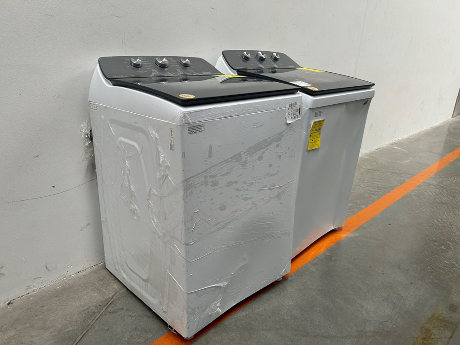Lote de 2 lavadoras contiene: 1 Lavadora de 20 KG Marca WHIRLPOOL, Modelo 8MWTW2023WPM0, Serie 0467 - Image 3 of 13