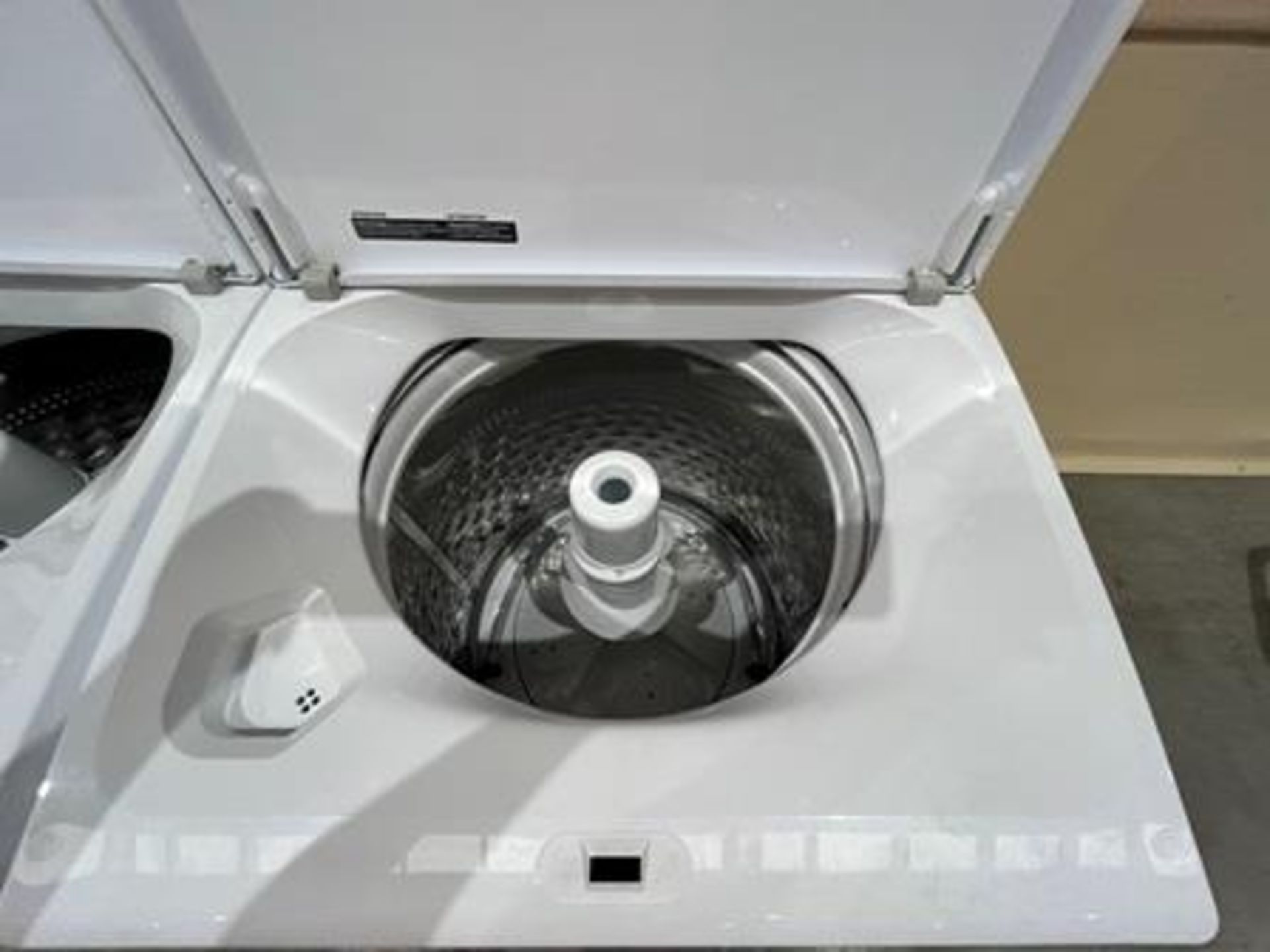 Lote de 2 lavadoras contiene: 1 Lavadora de 22 KG Marca WHIRPOOL, Modelo 8MWTW2224MPM0, Serie 44328 - Bild 5 aus 9