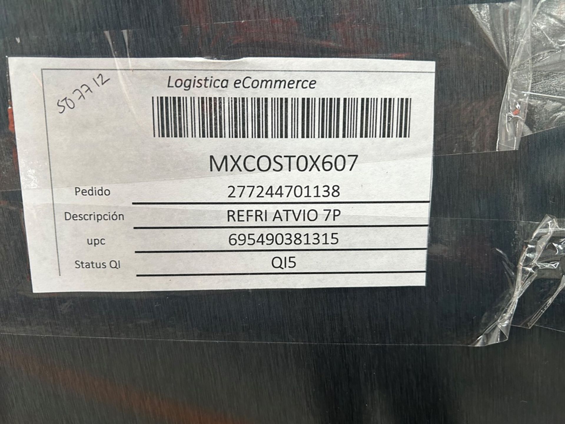 Lote de 2 refrigeradores contiene: 1 refrigerador con dispensador de agua Marca ATVIO, Modelo AT66U - Image 19 of 20