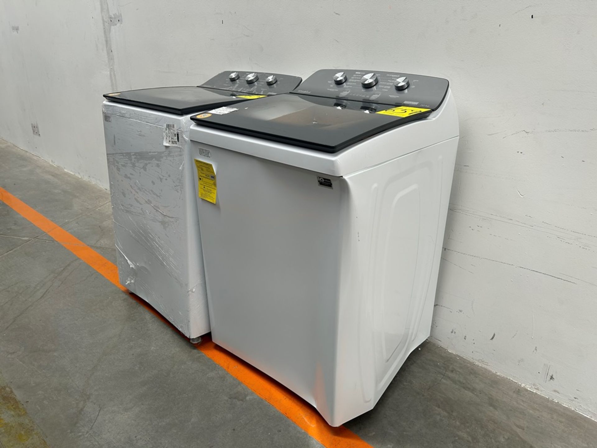 Lote de 2 lavadoras contiene: 1 Lavadora de 20 KG Marca WHIRLPOOL, Modelo 8MWTW2023WPM0, Serie 0467 - Image 2 of 13