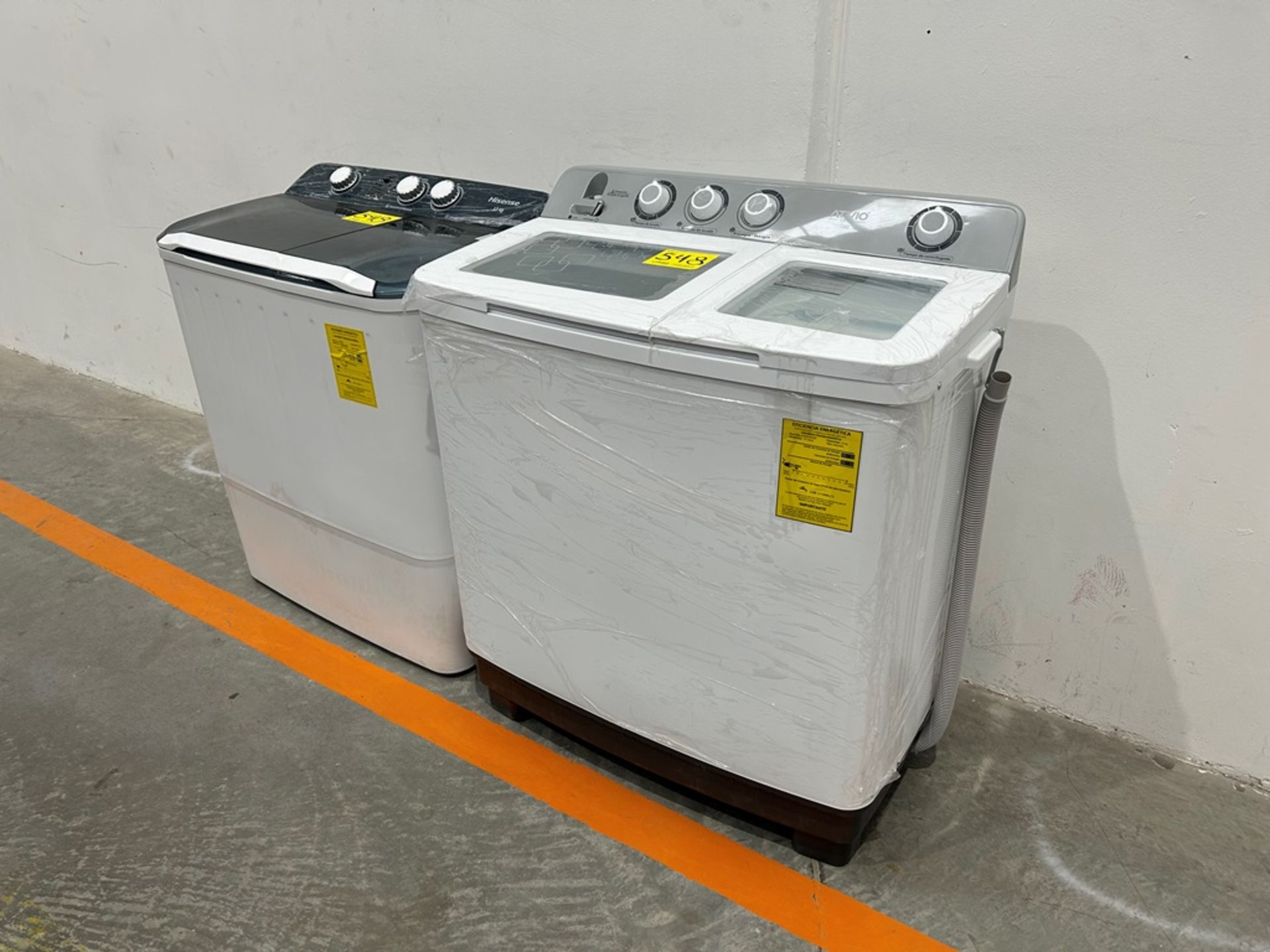 Lote de 2 lavadoras contiene: 1 Lavadora de 15kg Marca ATVIO, Modelo TT15KG, Serie 501266, Color BL - Image 2 of 12