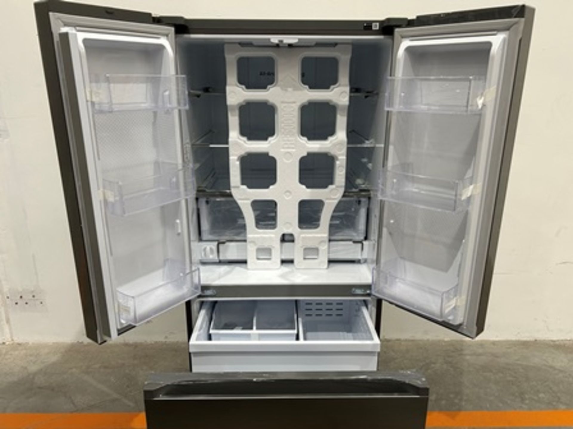 Refrigerador Marca SAMSUNG, Modelo RF25C5151S9, Serie 00679X, Color GRIS (equipo de devolución) - Image 4 of 5