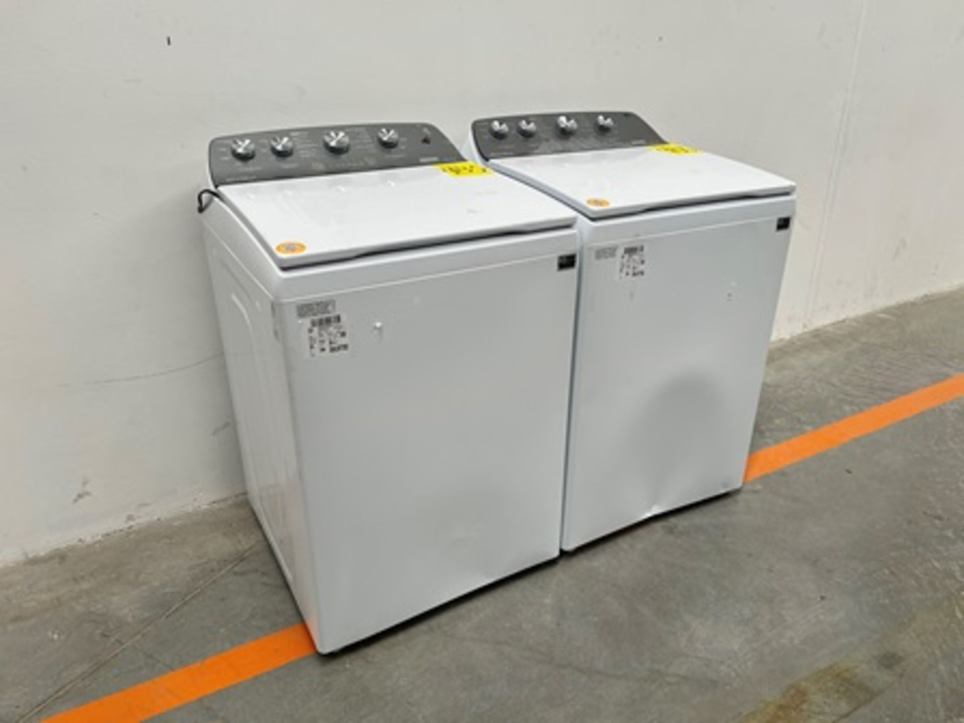 Lote de 2 lavadoras contiene: 1 Lavadora de 22 KG Marca WHIRPOOL, Modelo 8MWTW2224MPM0 - Image 2 of 10