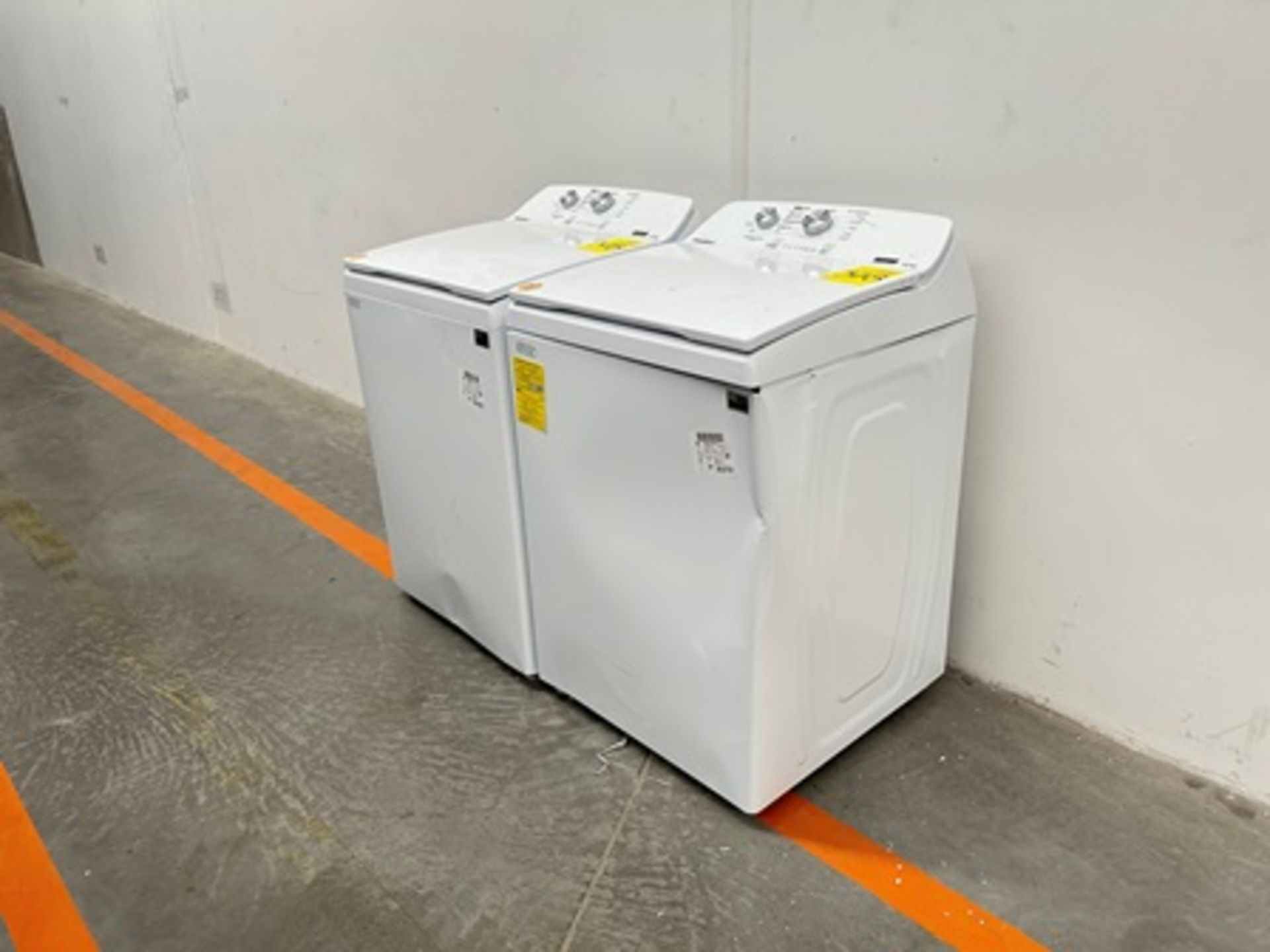 Lote de 2 lavadoras contiene: 1 Lavadora de 16 KG Marca WHIRPOOL, Modelo 8MWTW1612MJQ1, Serie 96973 - Image 3 of 11
