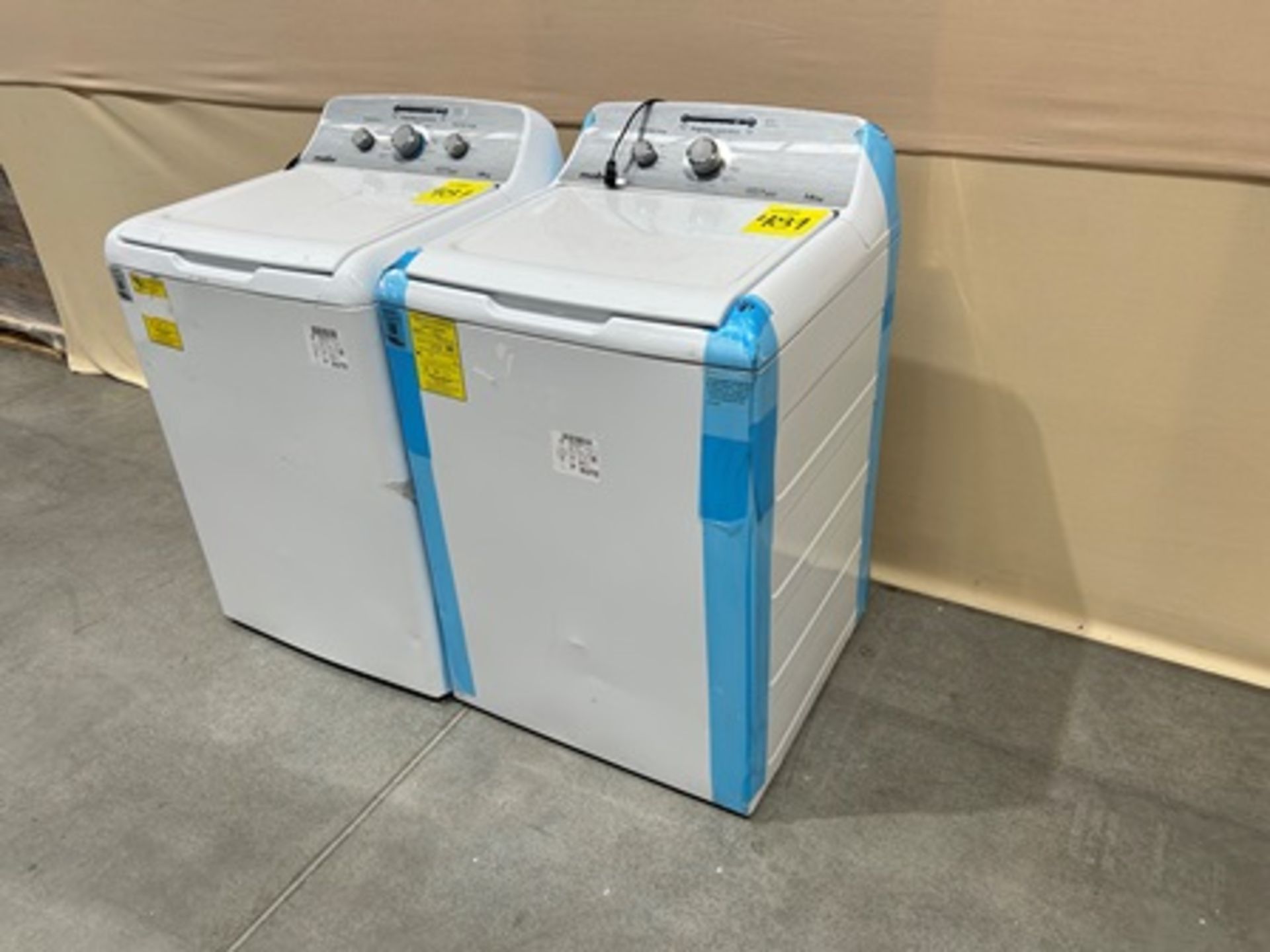 Lote de 2 lavadoras contiene: 1 Lavadora de 18 KG Marca MABE, Modelo LMA78113CBAB01, Serie S45302, - Image 3 of 10