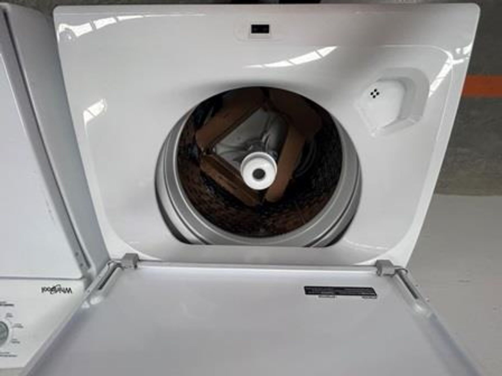 Lote de 2 lavadoras contiene: 1 Lavadora de 17 KG Marca WHIRLPOOL, Modelo 8MWTW1713MJQ1, Serie 5526 - Image 4 of 10
