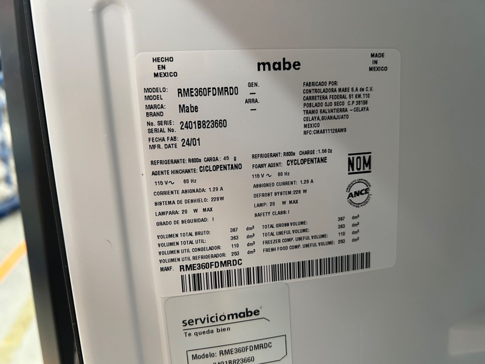 Lote de 2 refrigeradores contiene: 1 refrigerador con dispensador de agua Marca MABE, Modelo RME360 - Image 16 of 18