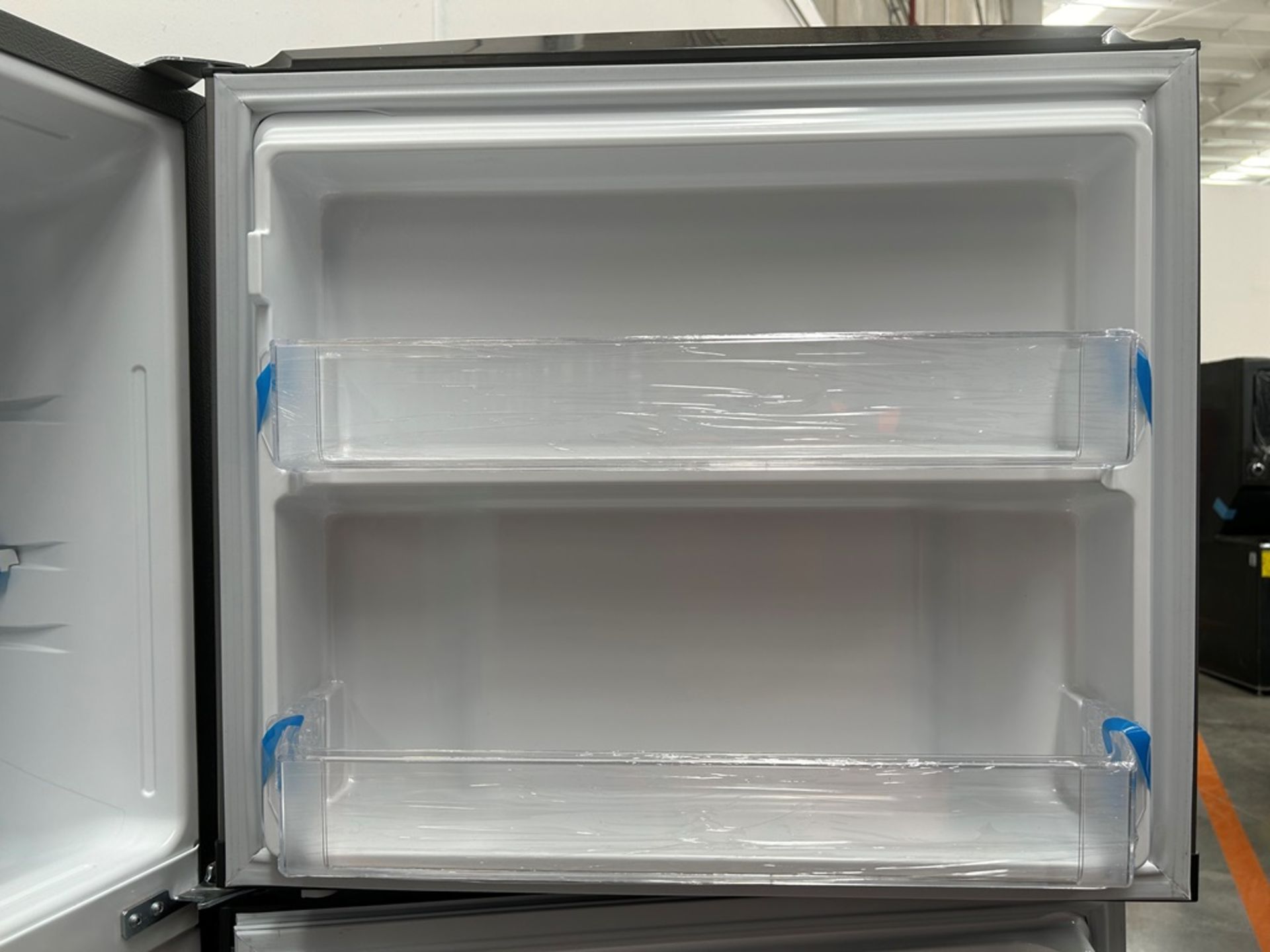Lote de 2 refrigeradores contiene: 1 refrigerador Marca MABE, Modelo RME360FVMRMA, Serie 816455, Co - Image 13 of 18