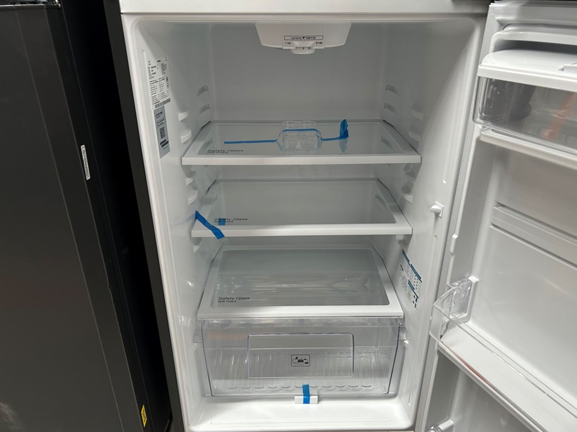 Lote de 2 refrigeradores contiene: 1 refrigerador con dispensador de agua Marca MABE, Modelo RME360 - Image 14 of 18