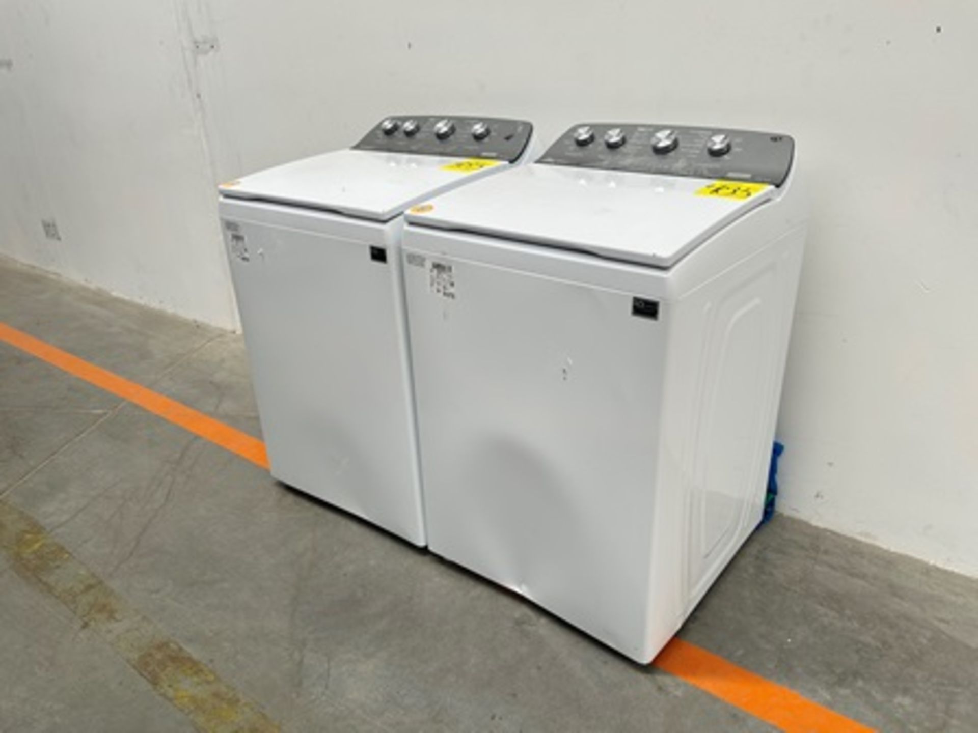 Lote de 2 lavadoras contiene: 1 Lavadora de 22 KG Marca WHIRPOOL, Modelo 8MWTW2224MPM0 - Image 3 of 10