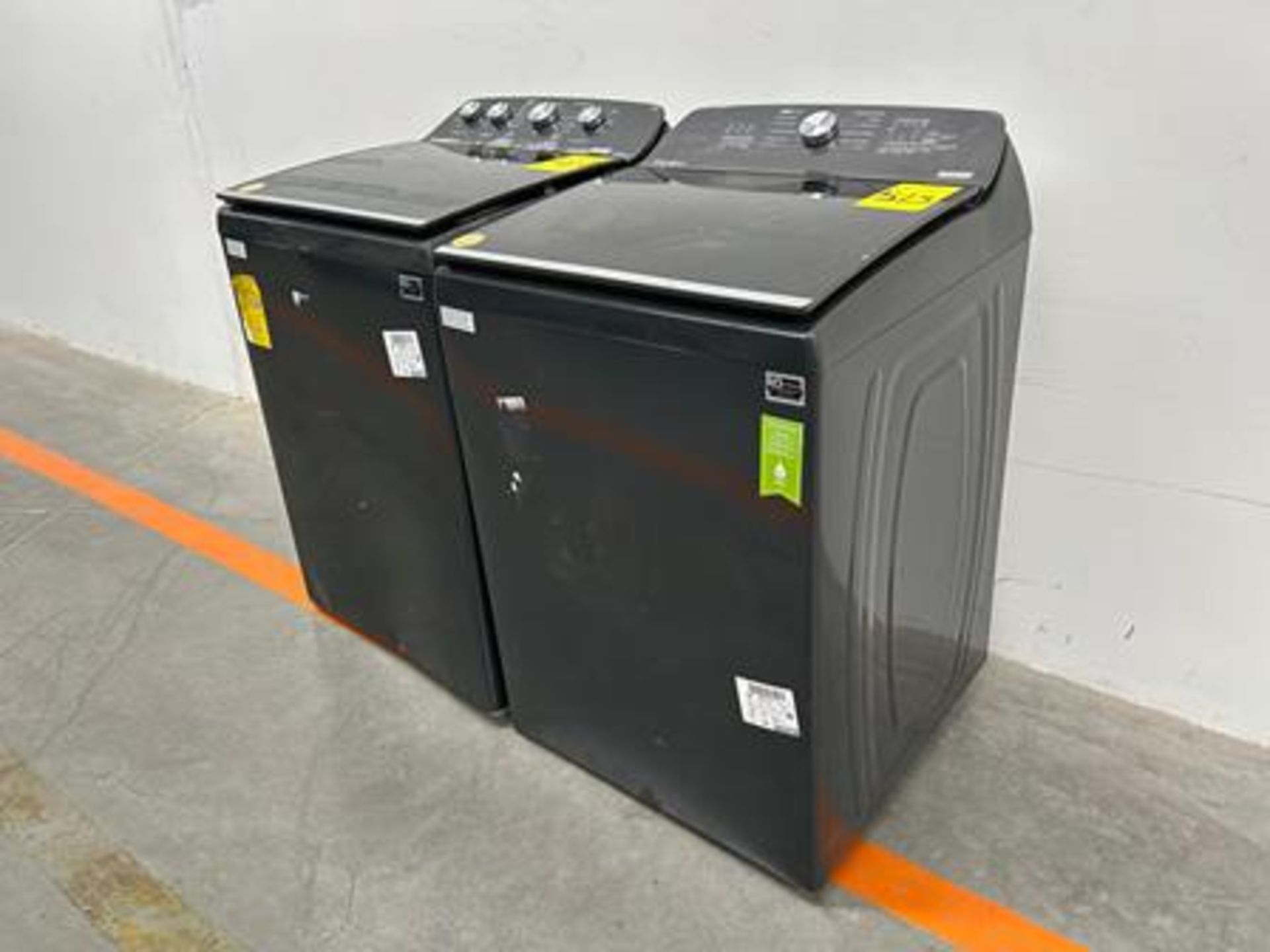 Lote de 2 lavadoras, Contiene: 1 lavadora de 20 Kg Marca WHIRLPOOL, Modelo 8MWTW2023WPM0, Serie 783 - Image 3 of 10