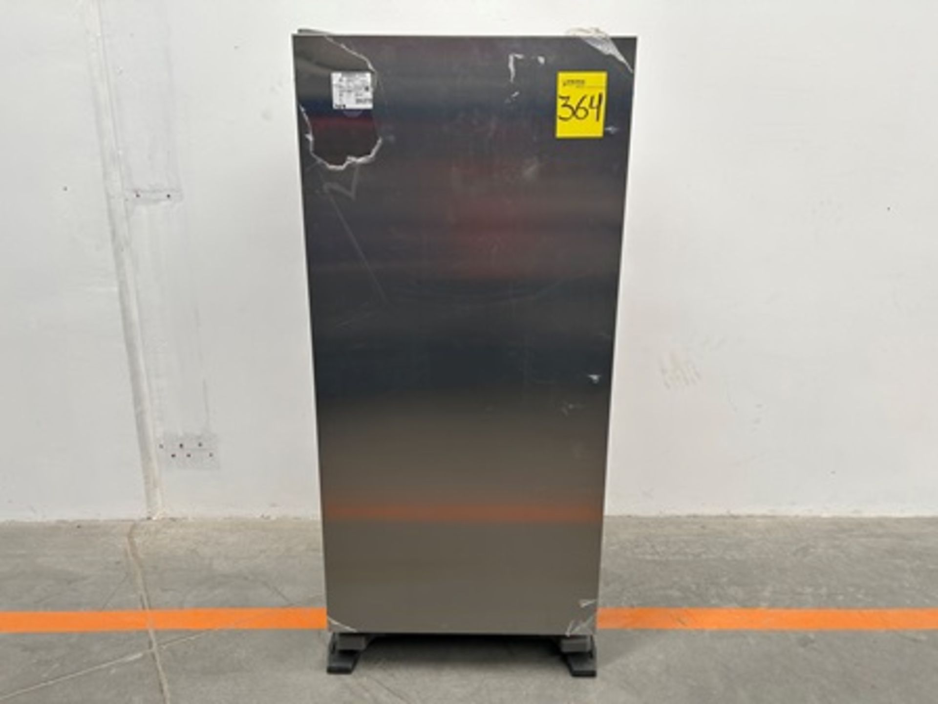 Refrigerador con dispensador de agua Marca WHIRLPOOL, Modelo WSZ57L18DM07, Serie 405123, Color GRIS