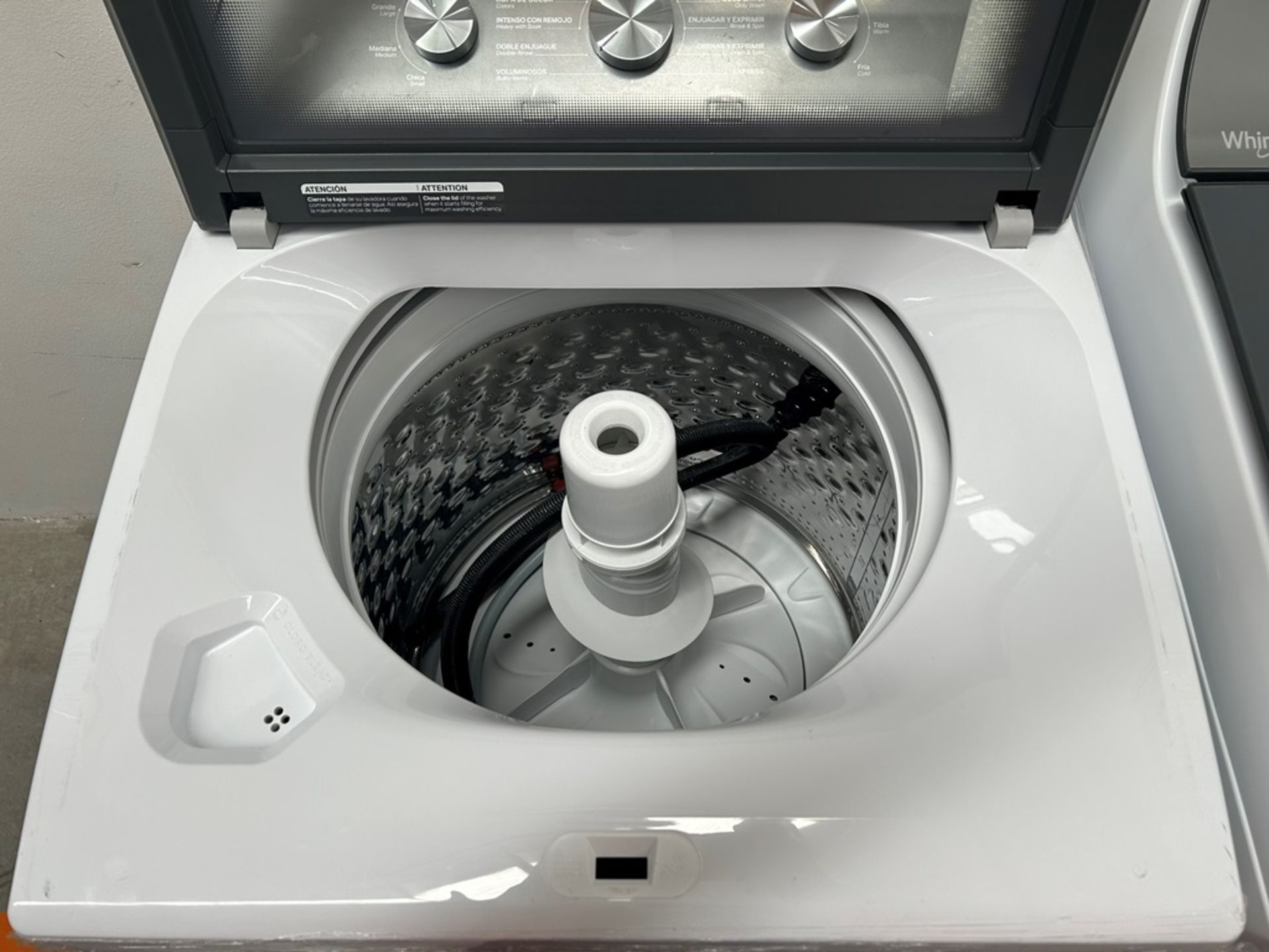 Lote de 2 lavadoras contiene: 1 Lavadora de 20 KG Marca WHIRLPOOL, Modelo 8MWTW2023WPM0, Serie 0467 - Image 5 of 13