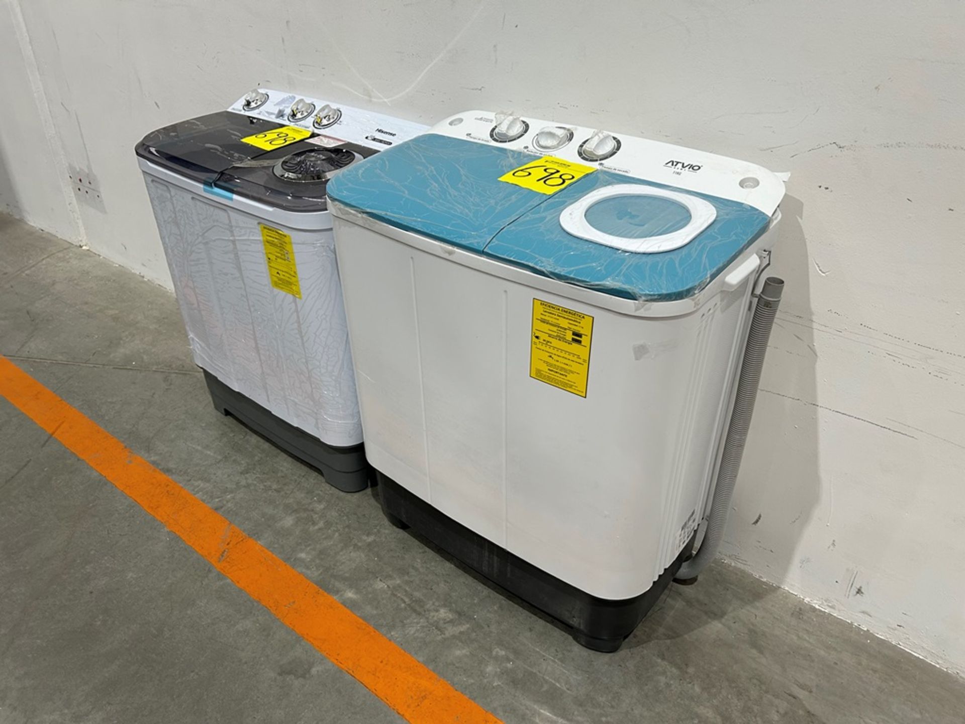 Lote de 2 lavadoras contiene: 1 Lavadora de 11 KG, Marca ATVIO, Modelo K9357701, Serie 500057, Colo - Image 2 of 10