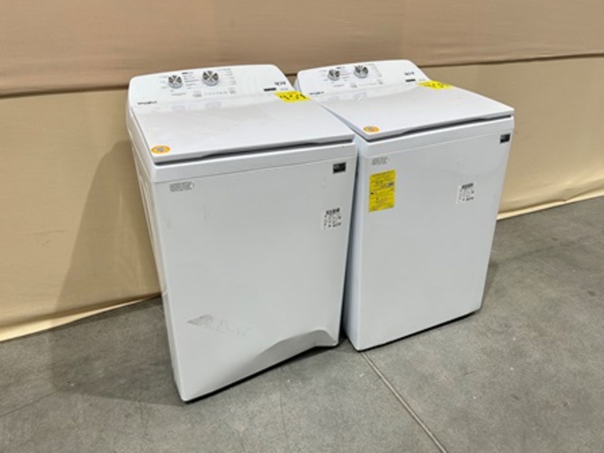 Lote de 2 lavadoras contiene: 1 Lavadora de 16 KG Marca WHIRPOOL, Modelo 8MWTW1612MJQ1, Serie 32384 - Image 2 of 8